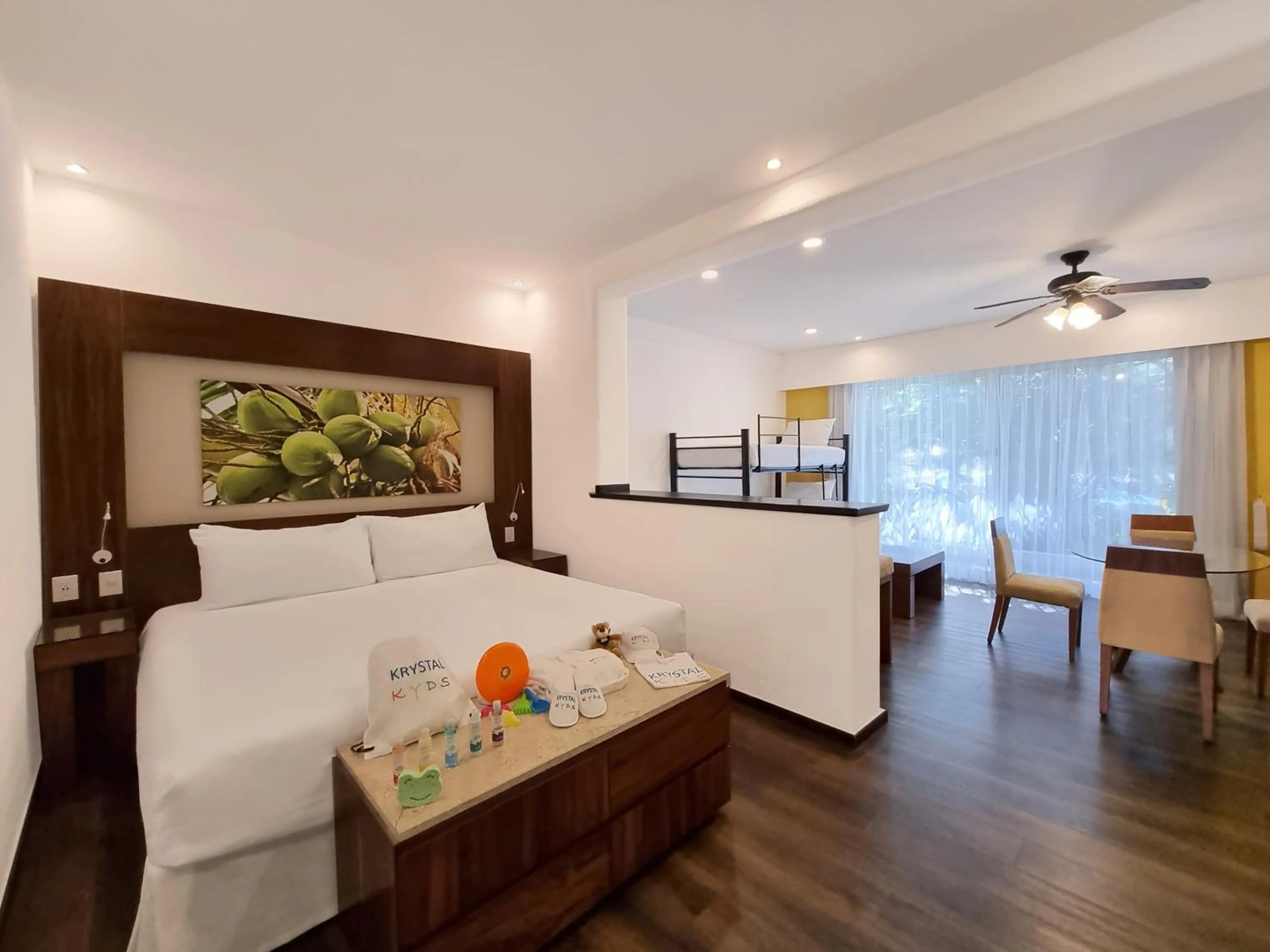 Bedroom, Bed in Krystal Grand Nuevo Vallarta