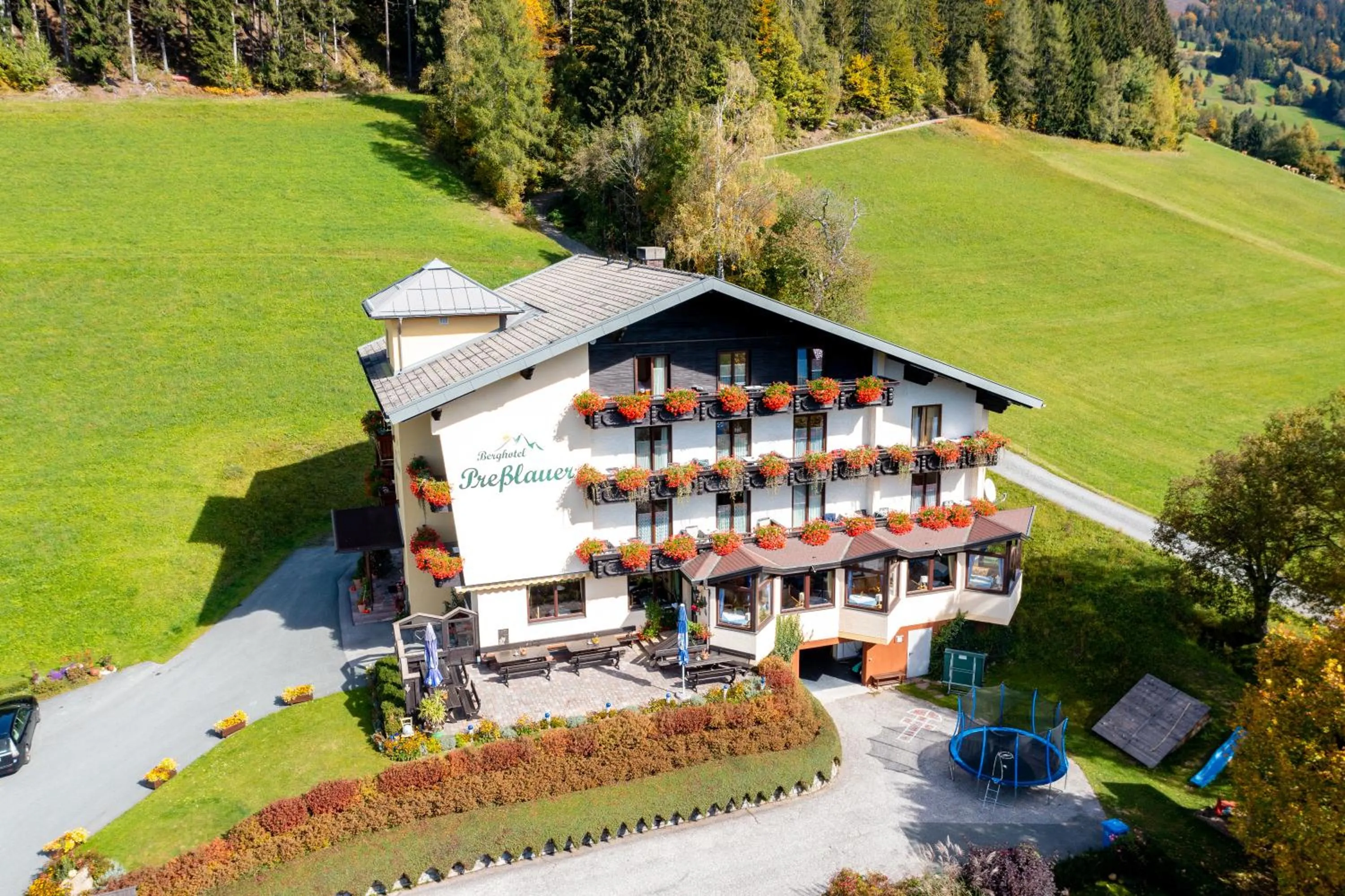 Property building in Berghotel Presslauer