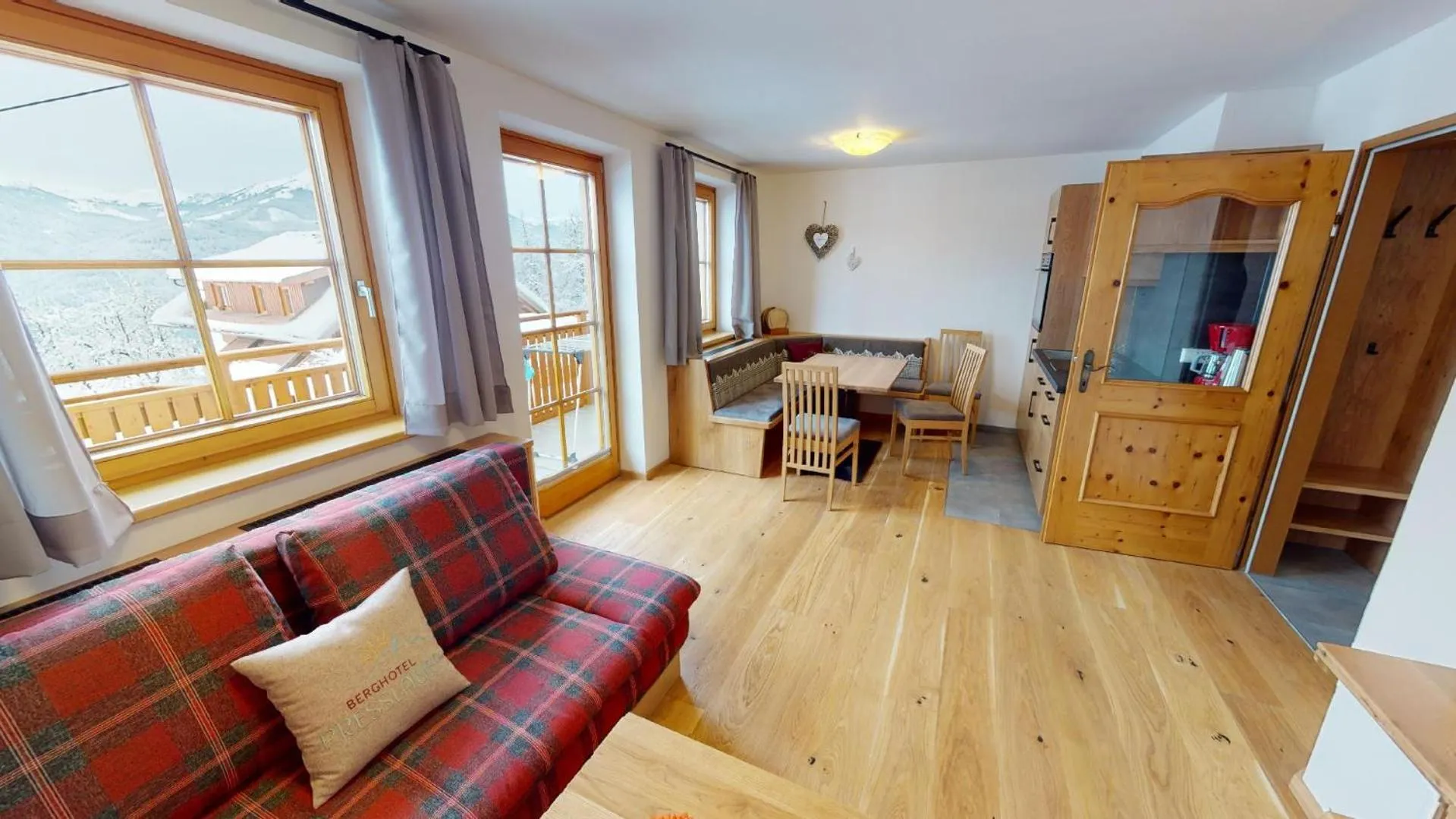 Kitchen or kitchenette in Berghotel Presslauer