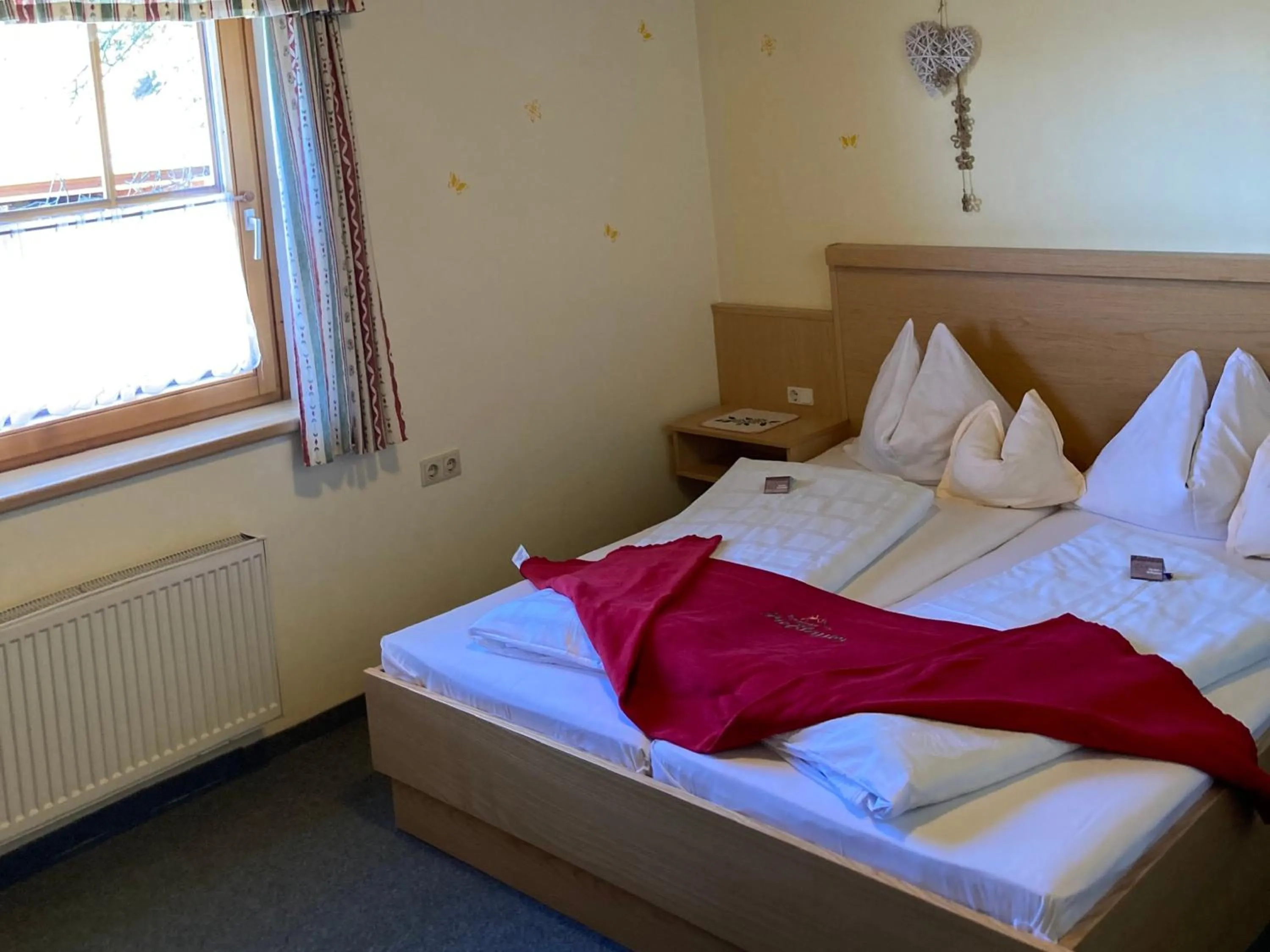 Bed in Berghotel Presslauer