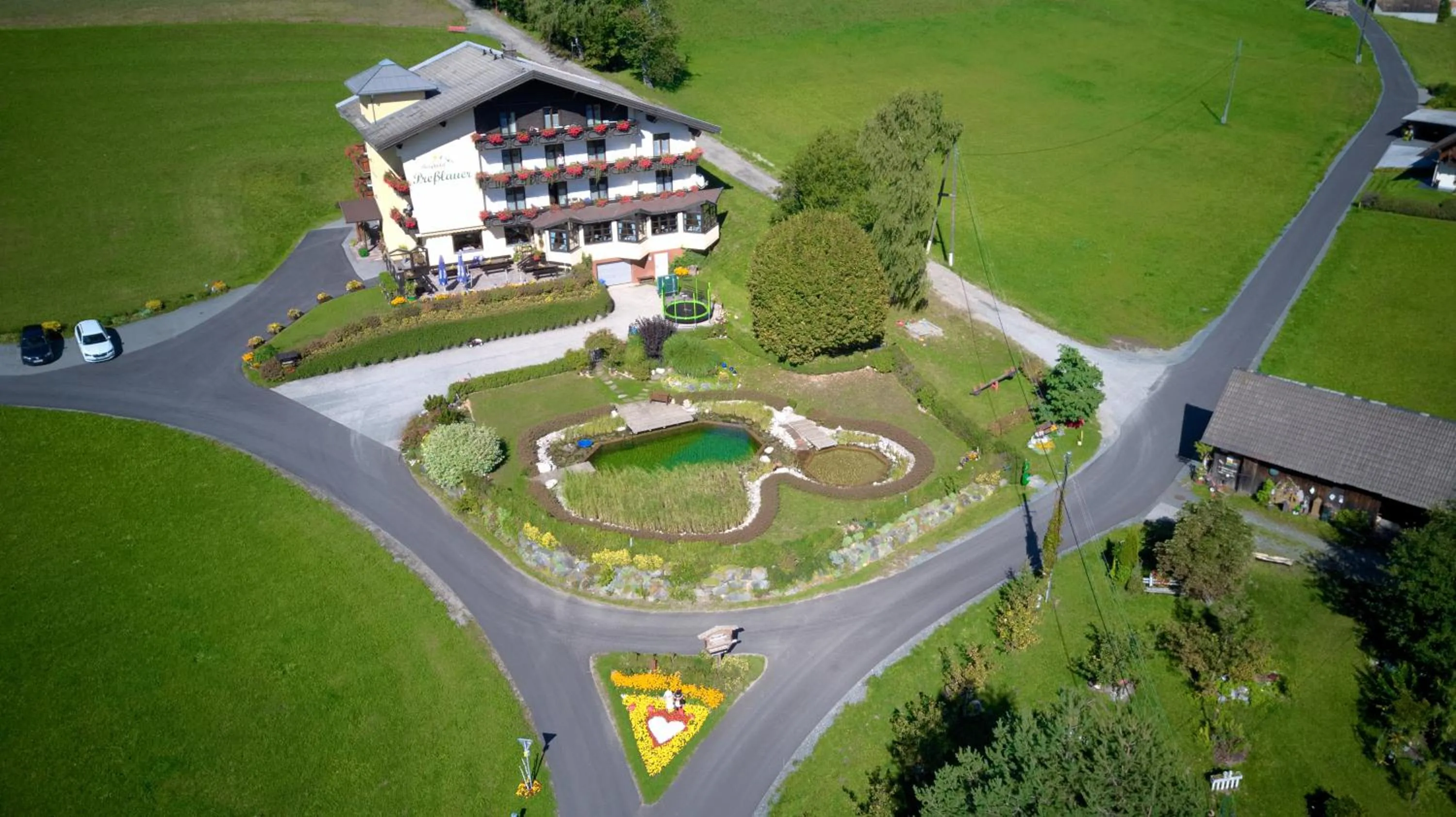 Property building in Berghotel Presslauer