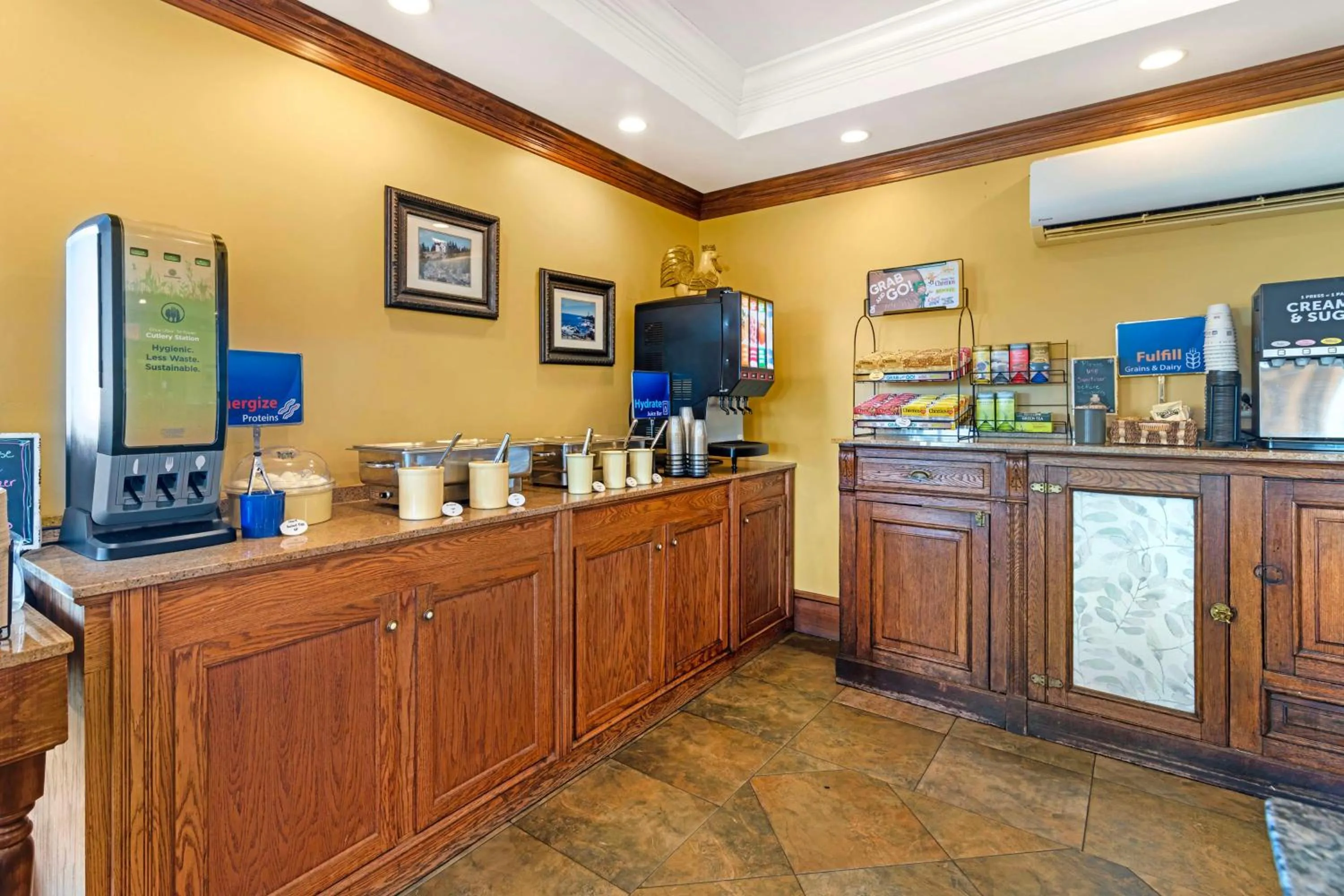 Breakfast in Best Western White House Inn