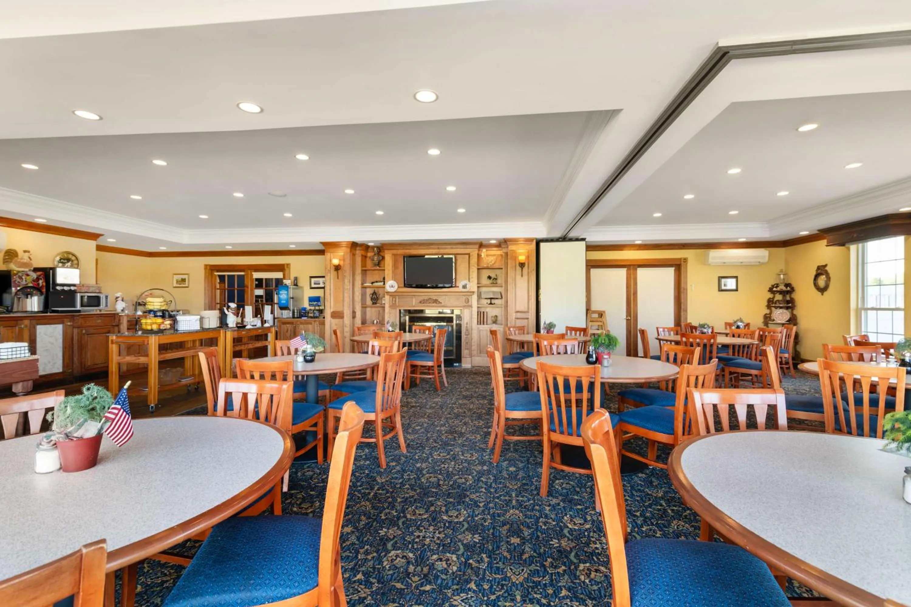 Breakfast in Best Western White House Inn