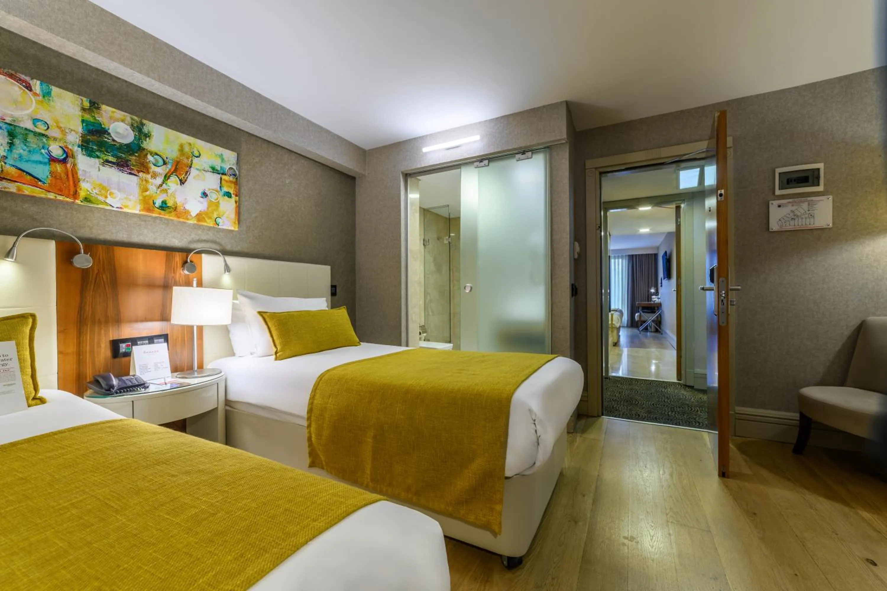 Photo of the whole room, Bed in Ramada by Wyndham Istanbul Grand Bazaar