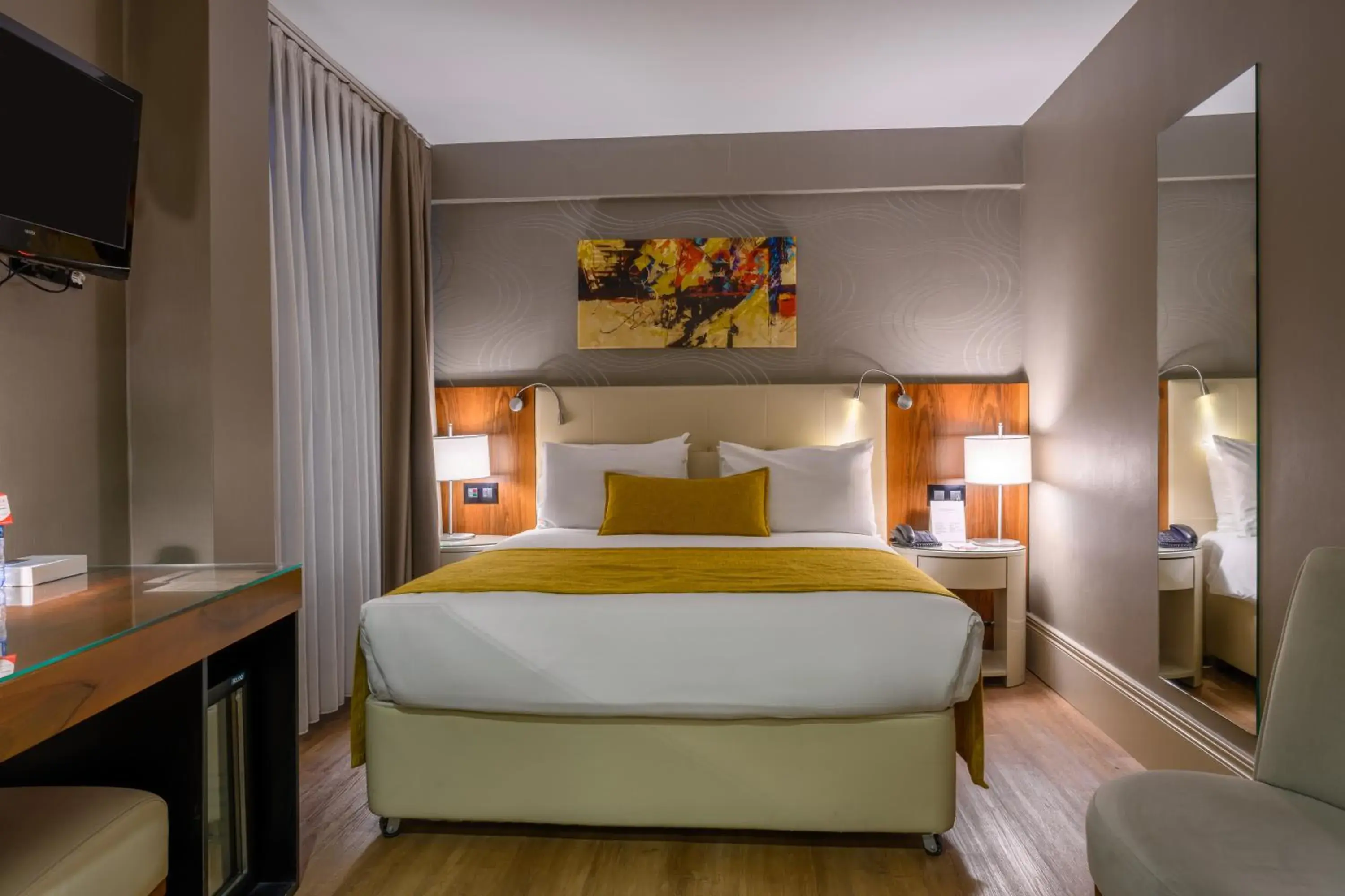 Budget Double or Twin Room in Ramada by Wyndham Istanbul Grand Bazaar Budget Double or Twin Room in Ramada by Wyndham Istanbul Grand Bazaar