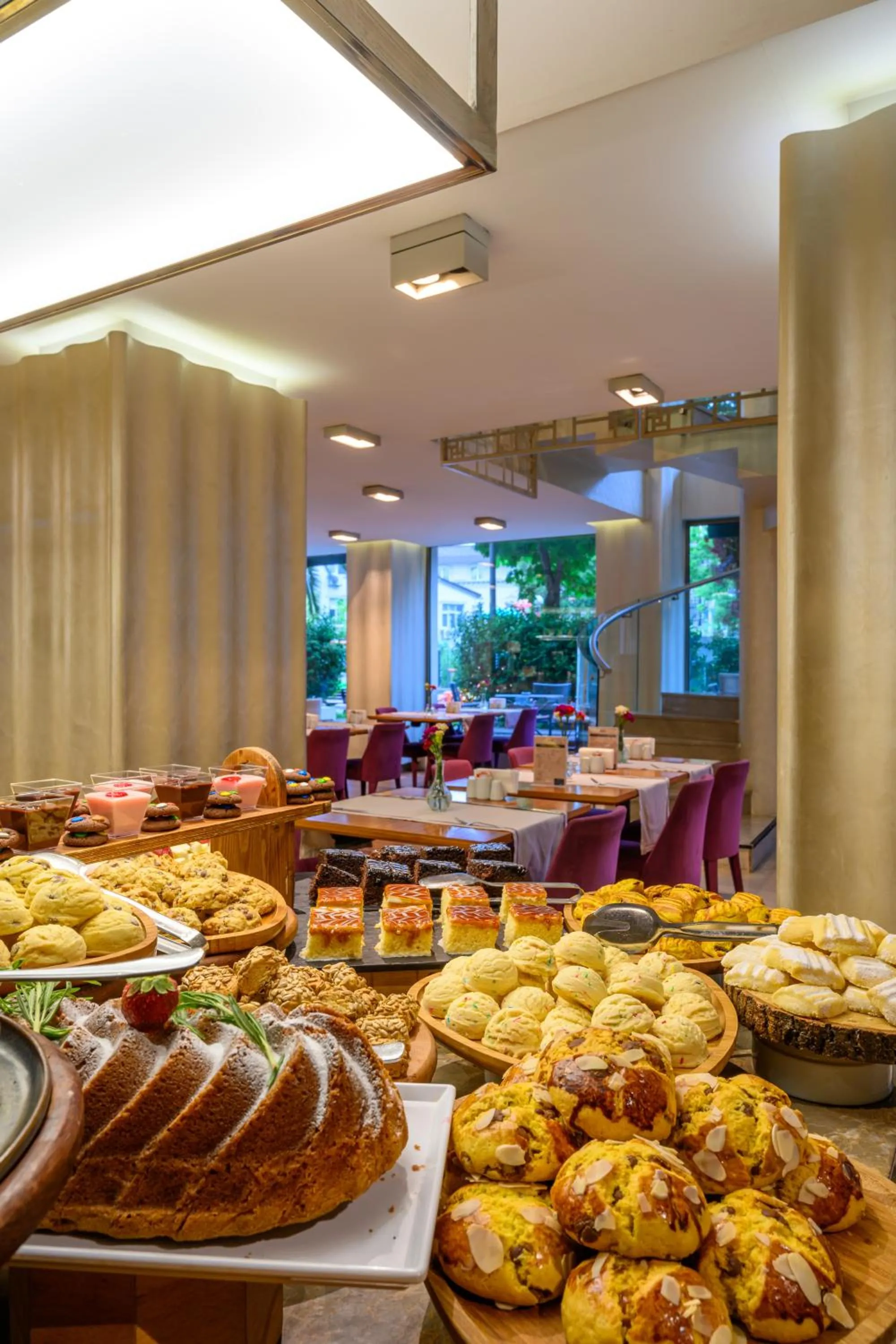 Restaurant/places to eat in Ramada by Wyndham Istanbul Grand Bazaar