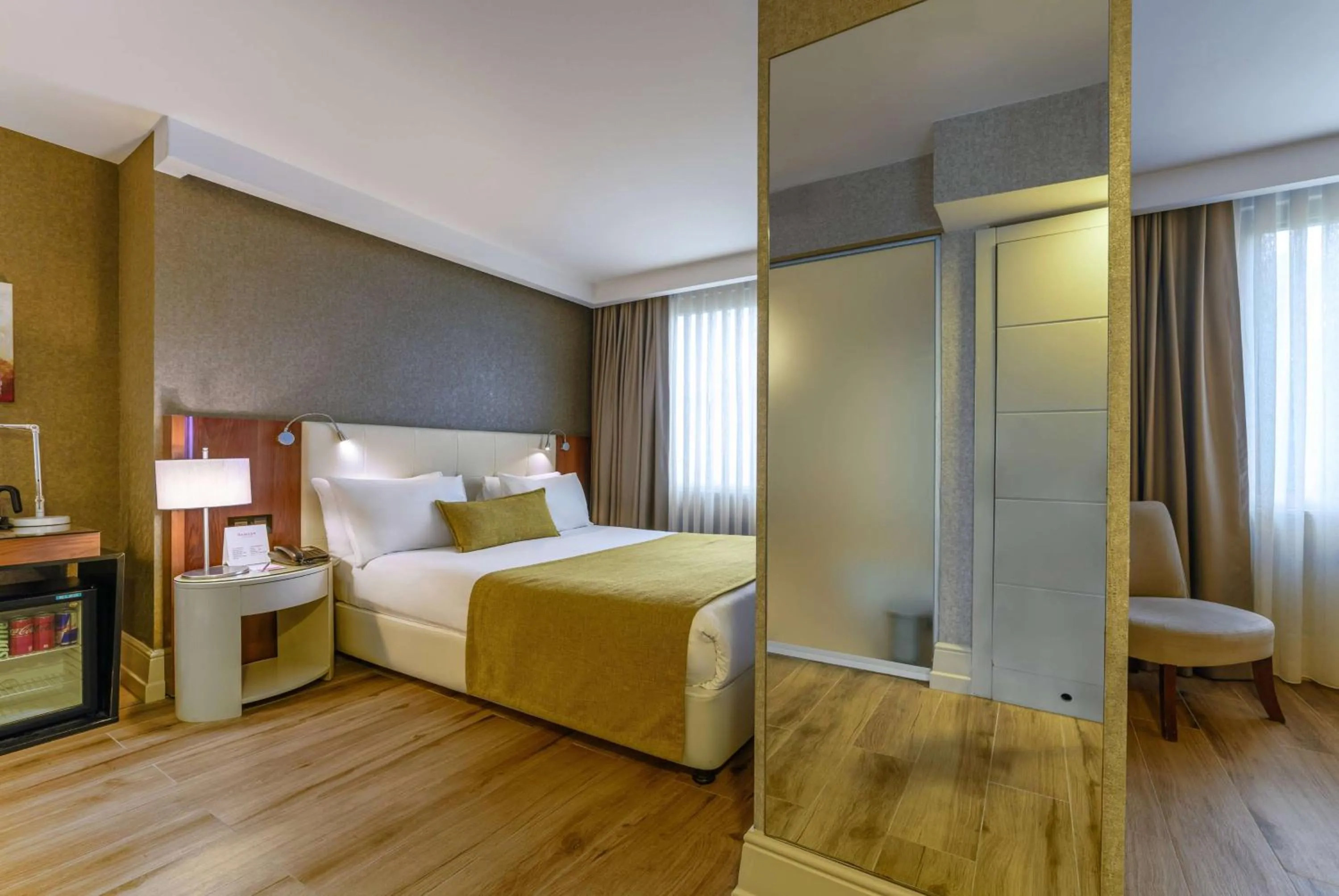 Photo of the whole room, Bed in Ramada by Wyndham Istanbul Grand Bazaar