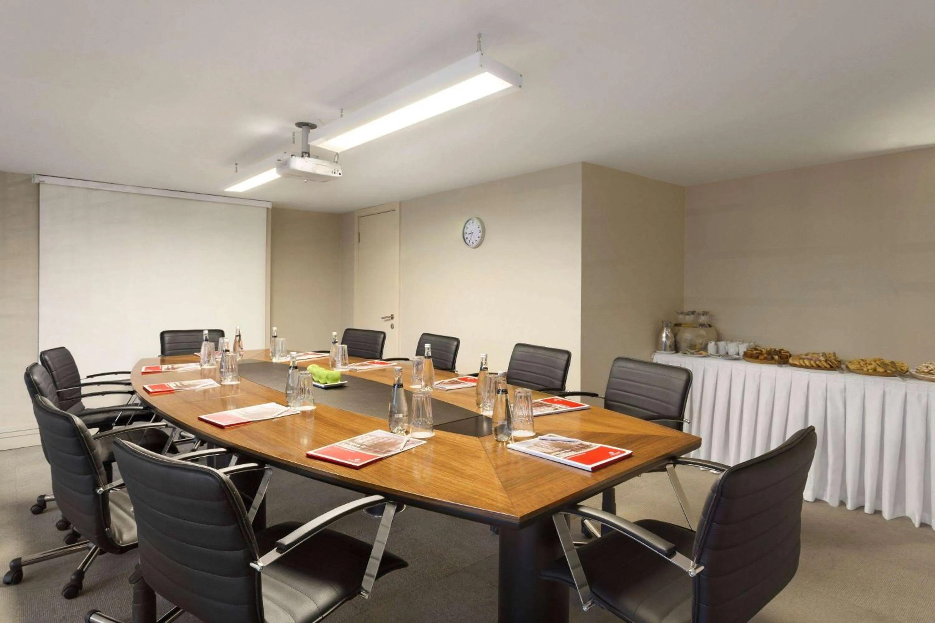 Meeting/conference room in Ramada by Wyndham Istanbul Grand Bazaar