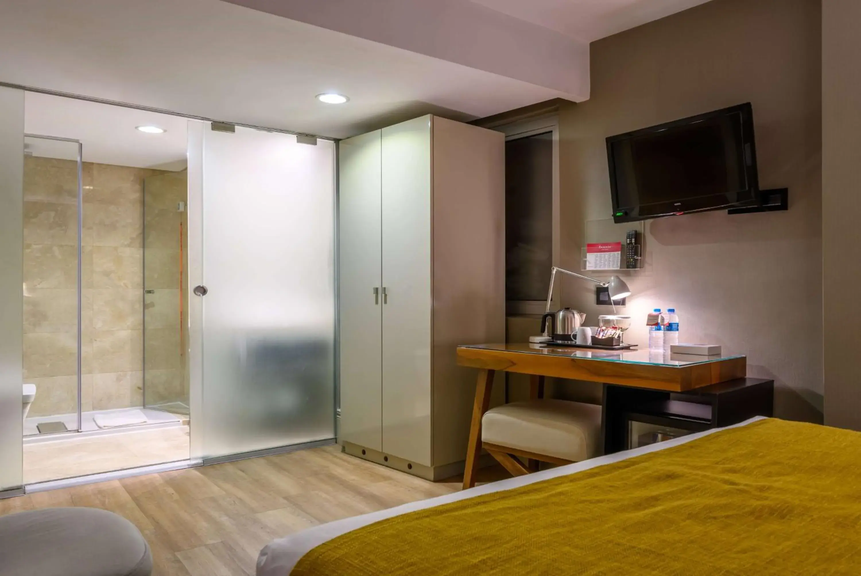 Photo of the whole room, Bed in Ramada by Wyndham Istanbul Grand Bazaar Photo of the whole room, Bed in Ramada by Wyndham Istanbul Grand Bazaar