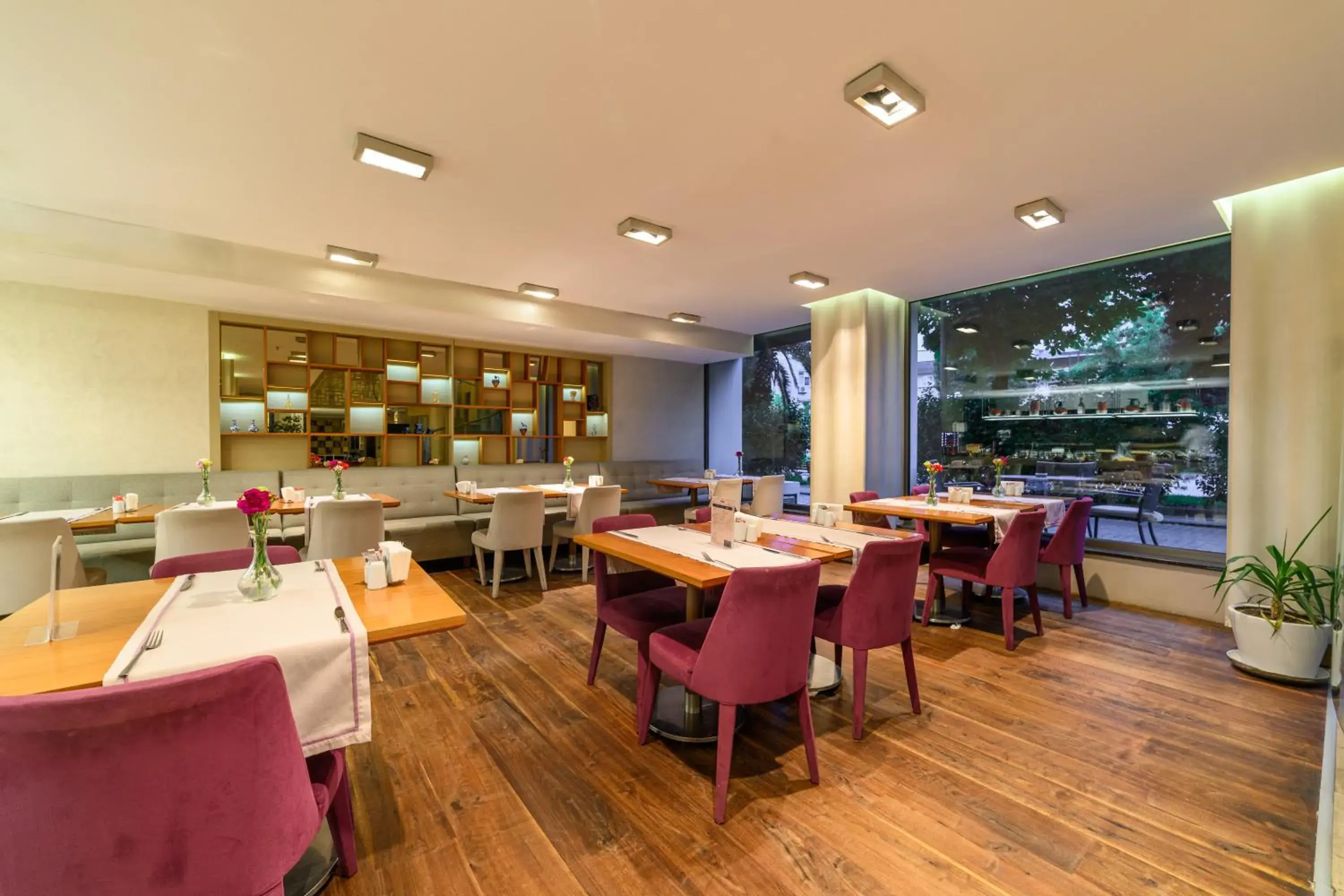 Restaurant/places to eat in Ramada by Wyndham Istanbul Grand Bazaar Restaurant/places to eat in Ramada by Wyndham Istanbul Grand Bazaar