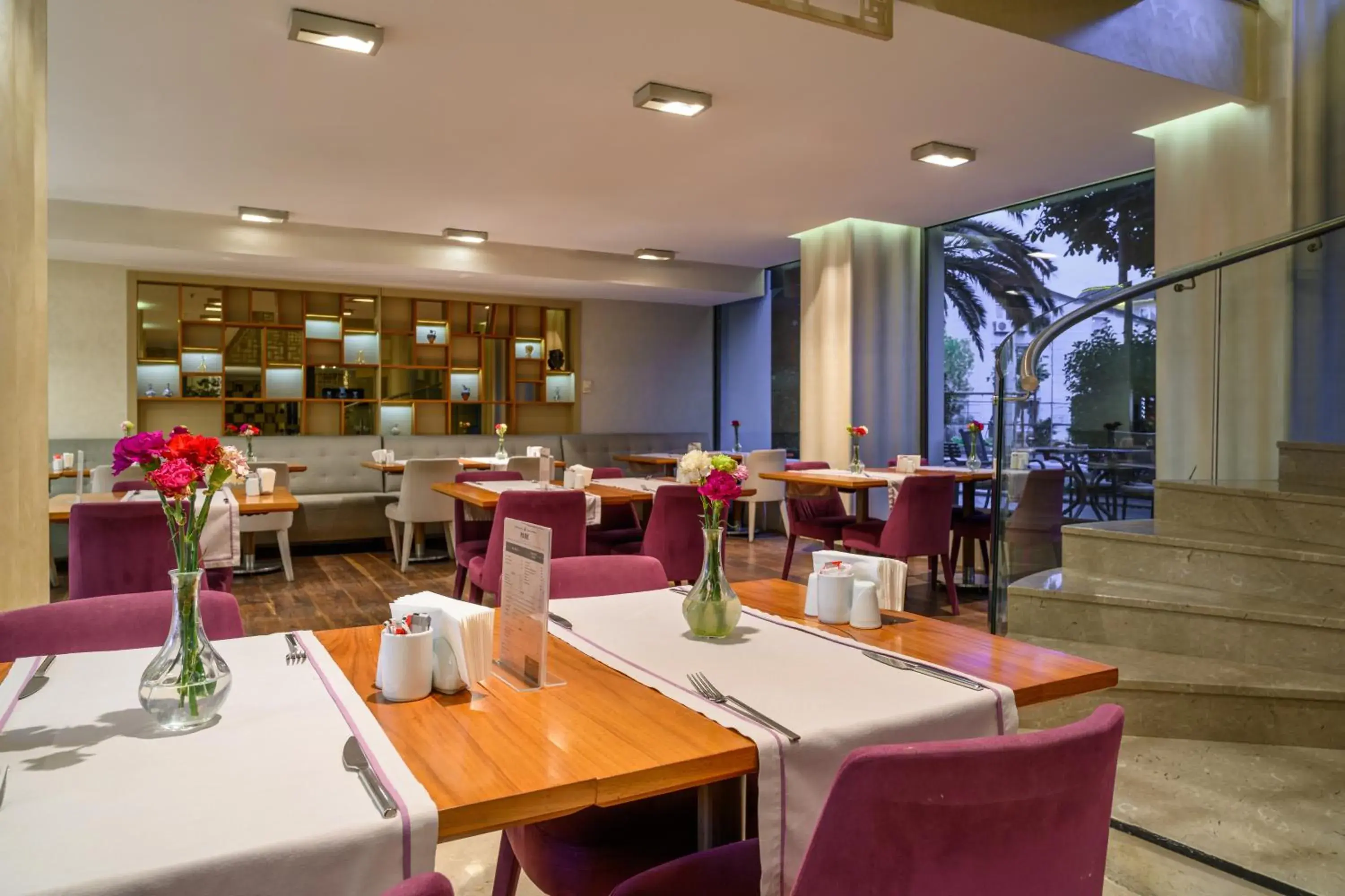 Restaurant/places to eat in Ramada by Wyndham Istanbul Grand Bazaar Restaurant/places to eat in Ramada by Wyndham Istanbul Grand Bazaar