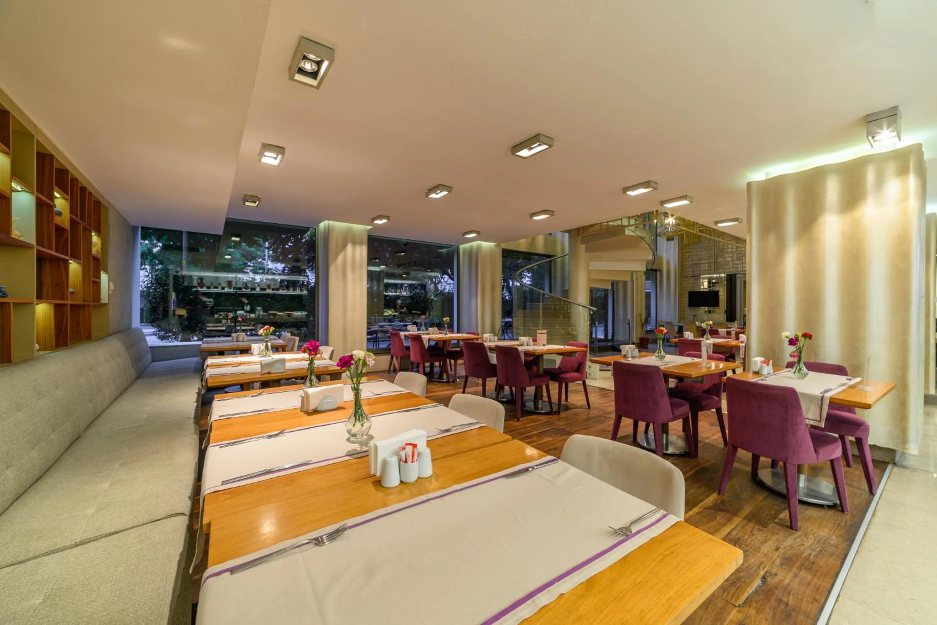 Restaurant/places to eat in Ramada by Wyndham Istanbul Grand Bazaar