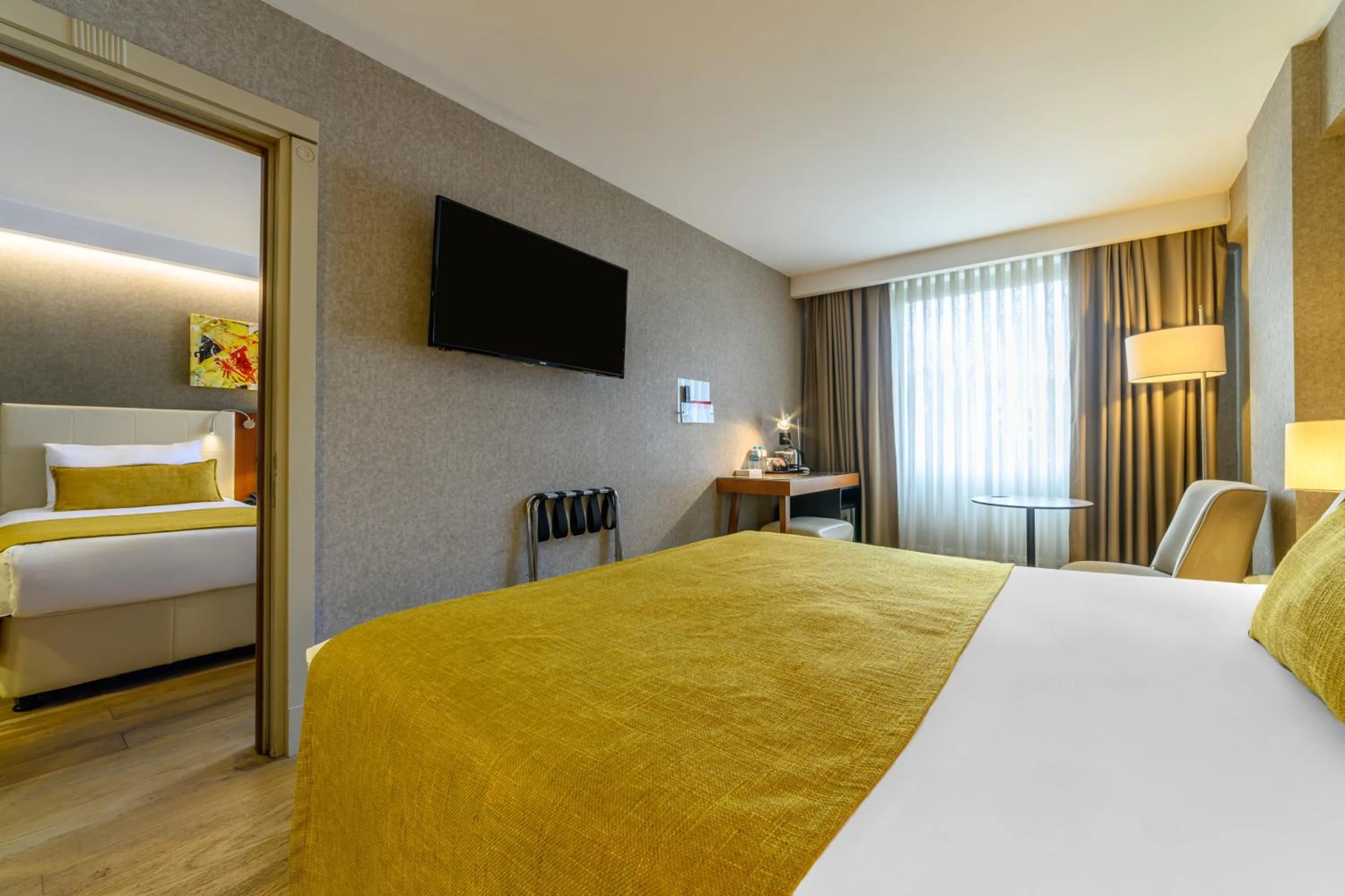 Bedroom, Bed in Ramada by Wyndham Istanbul Grand Bazaar