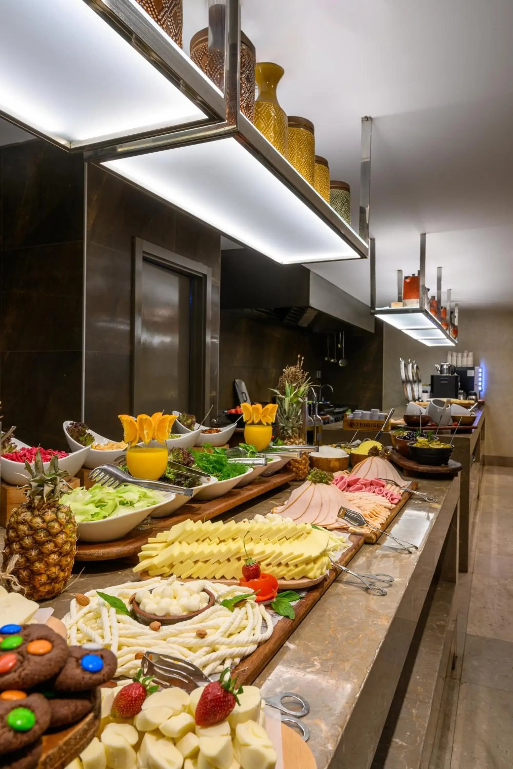 Food and drinks in Ramada by Wyndham Istanbul Grand Bazaar Food and drinks in Ramada by Wyndham Istanbul Grand Bazaar