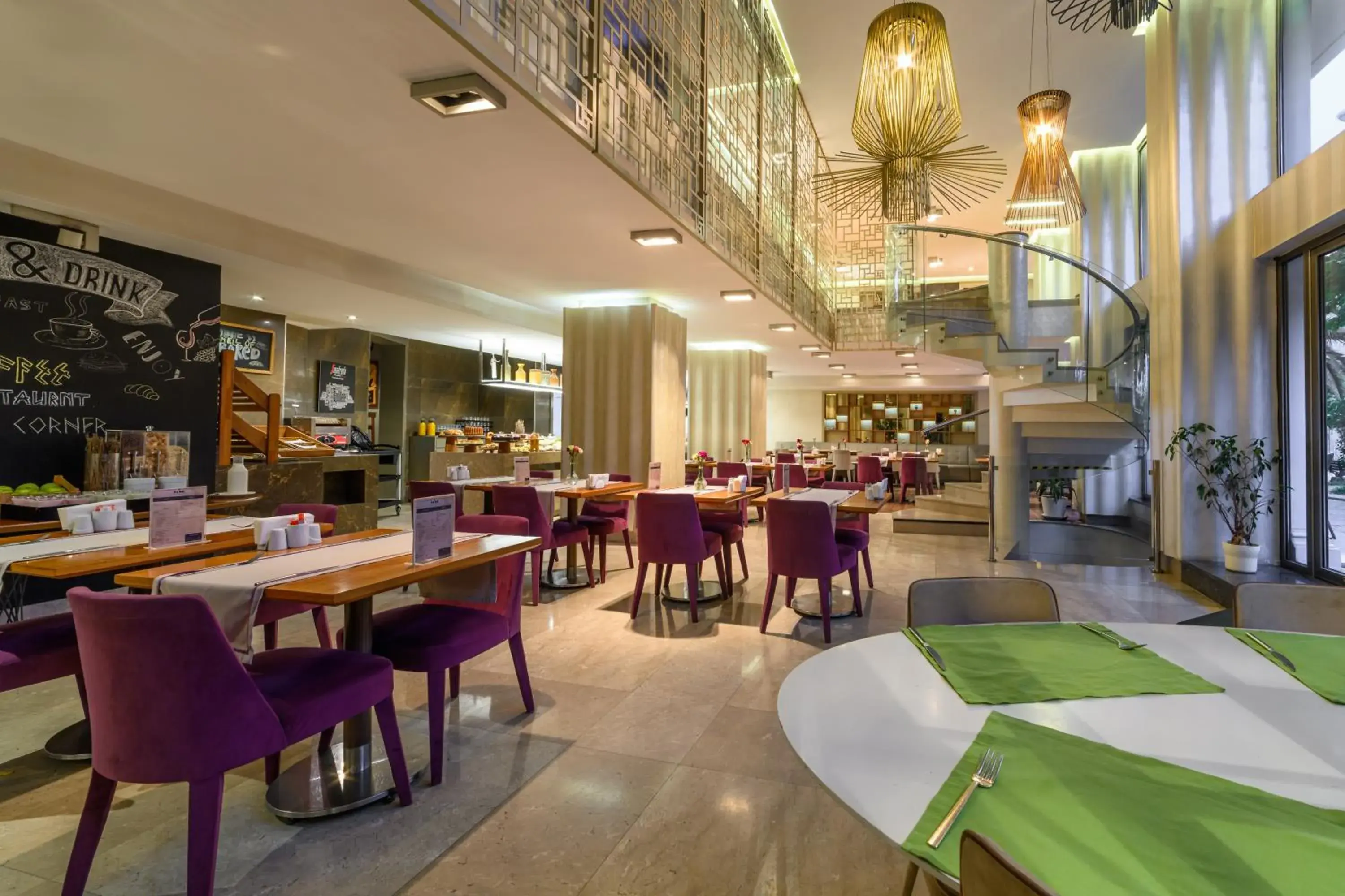 Restaurant/places to eat in Ramada by Wyndham Istanbul Grand Bazaar Restaurant/places to eat in Ramada by Wyndham Istanbul Grand Bazaar
