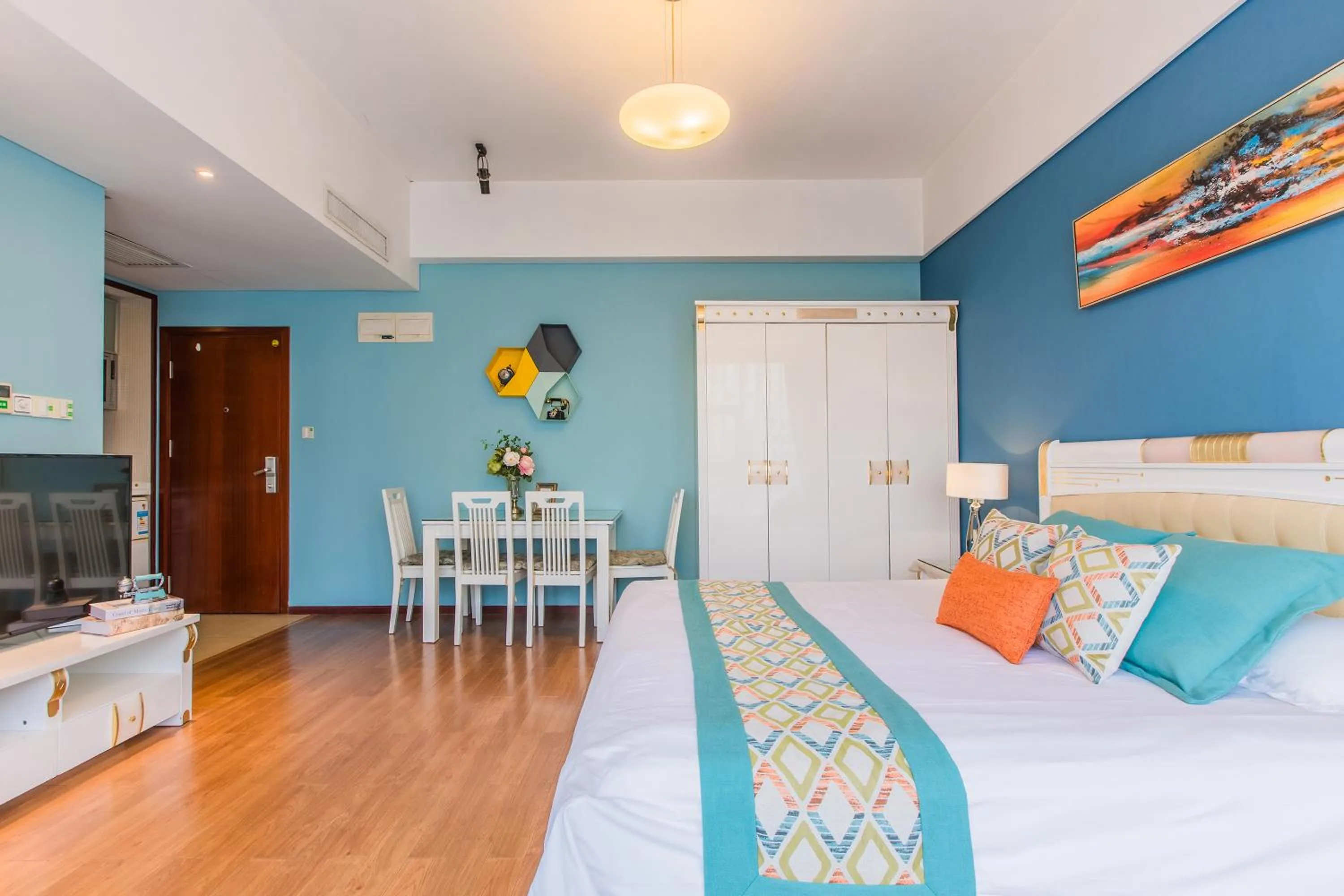 Photo of the whole room, Bed in Westlake Service Apartment