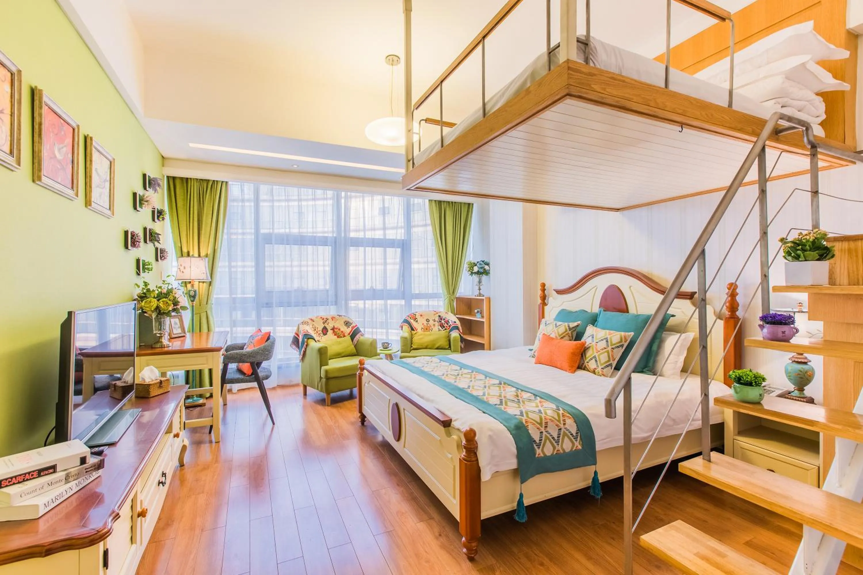 Bed in Westlake Service Apartment