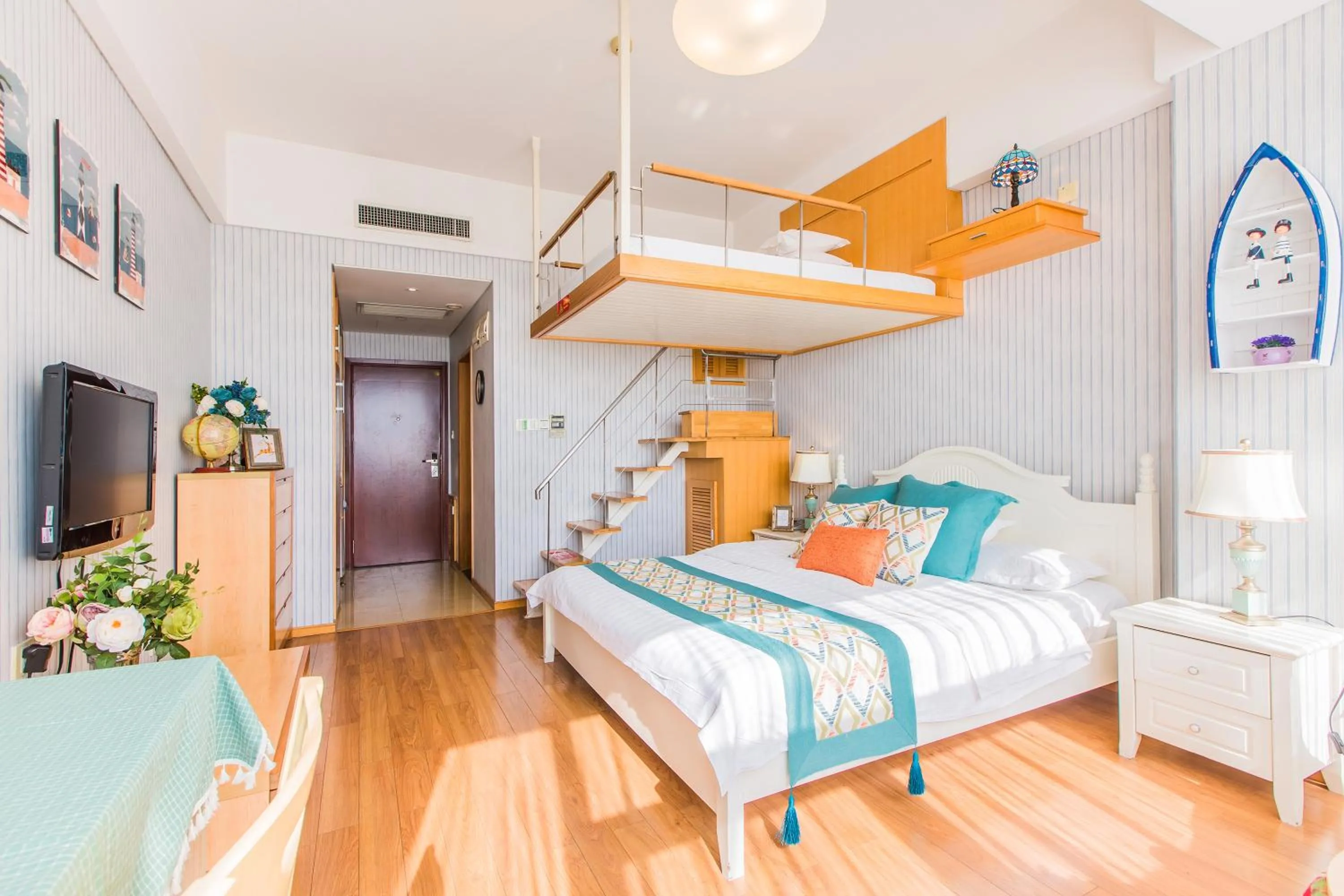Bedroom, Bed in Westlake Service Apartment