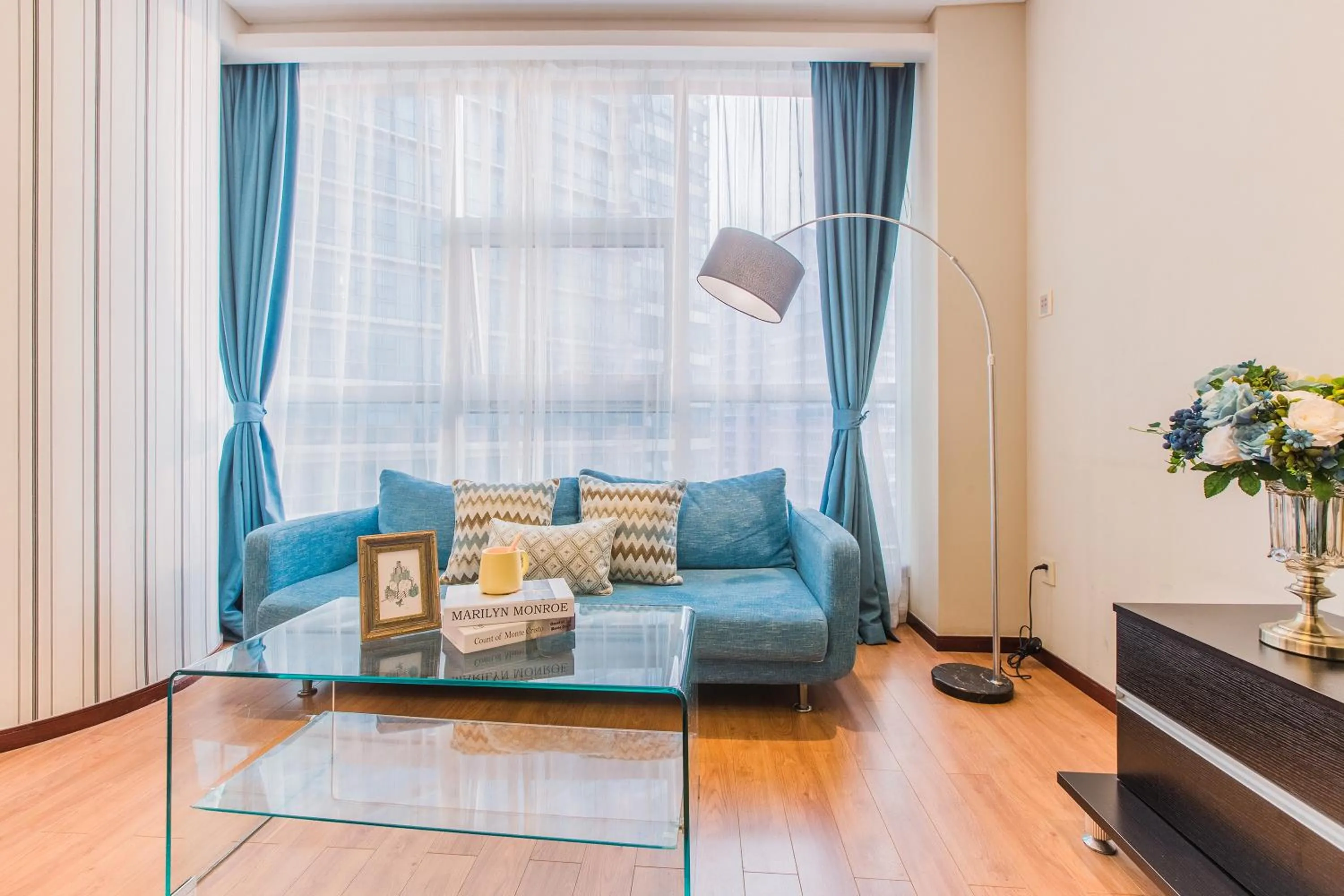 Living room in Westlake Service Apartment
