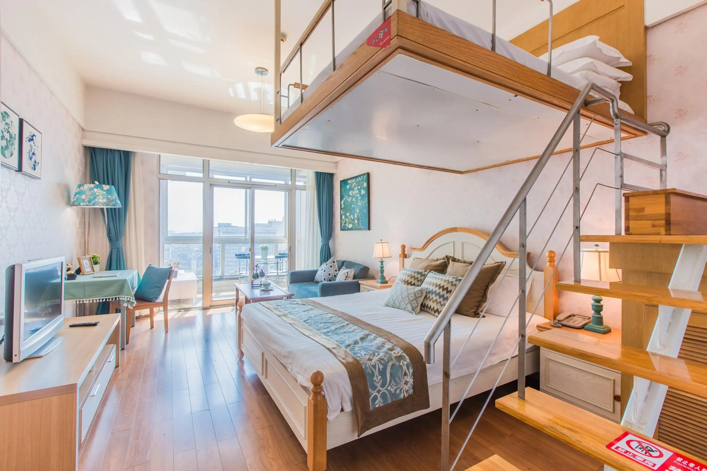 Photo of the whole room, Bed in Westlake Service Apartment