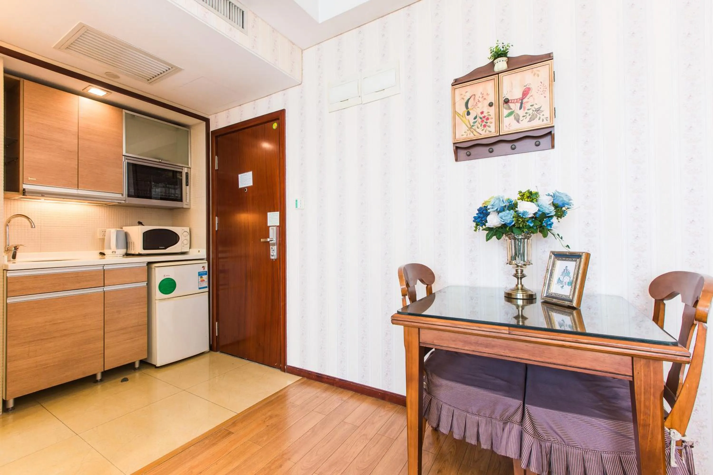 Dining area in Westlake Service Apartment