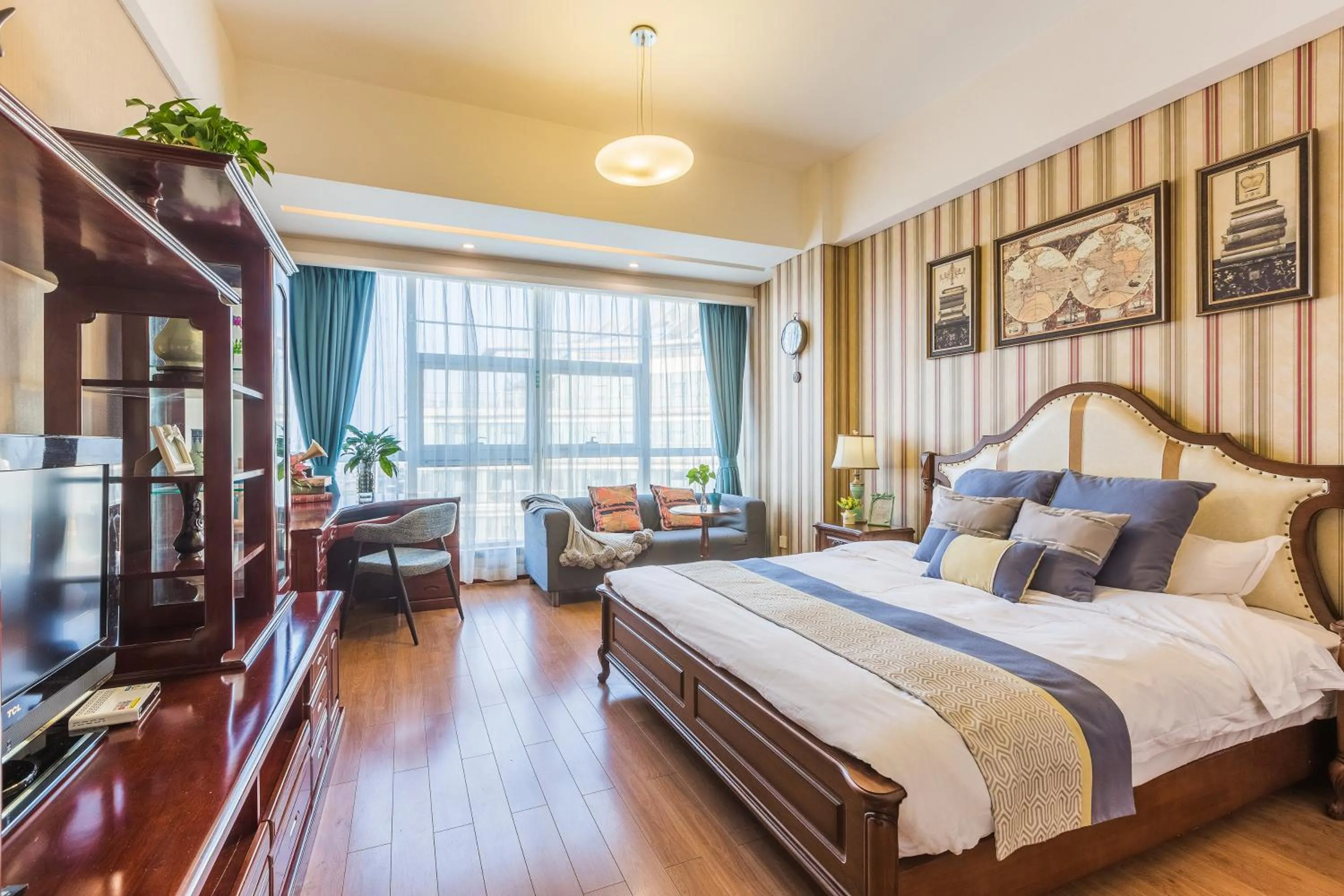 Bed in Westlake Service Apartment