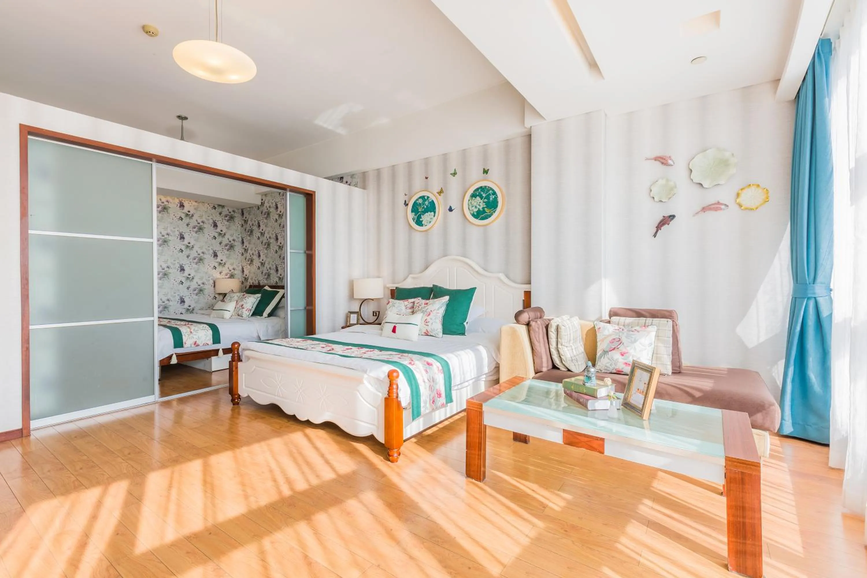 Photo of the whole room, Bed in Westlake Service Apartment