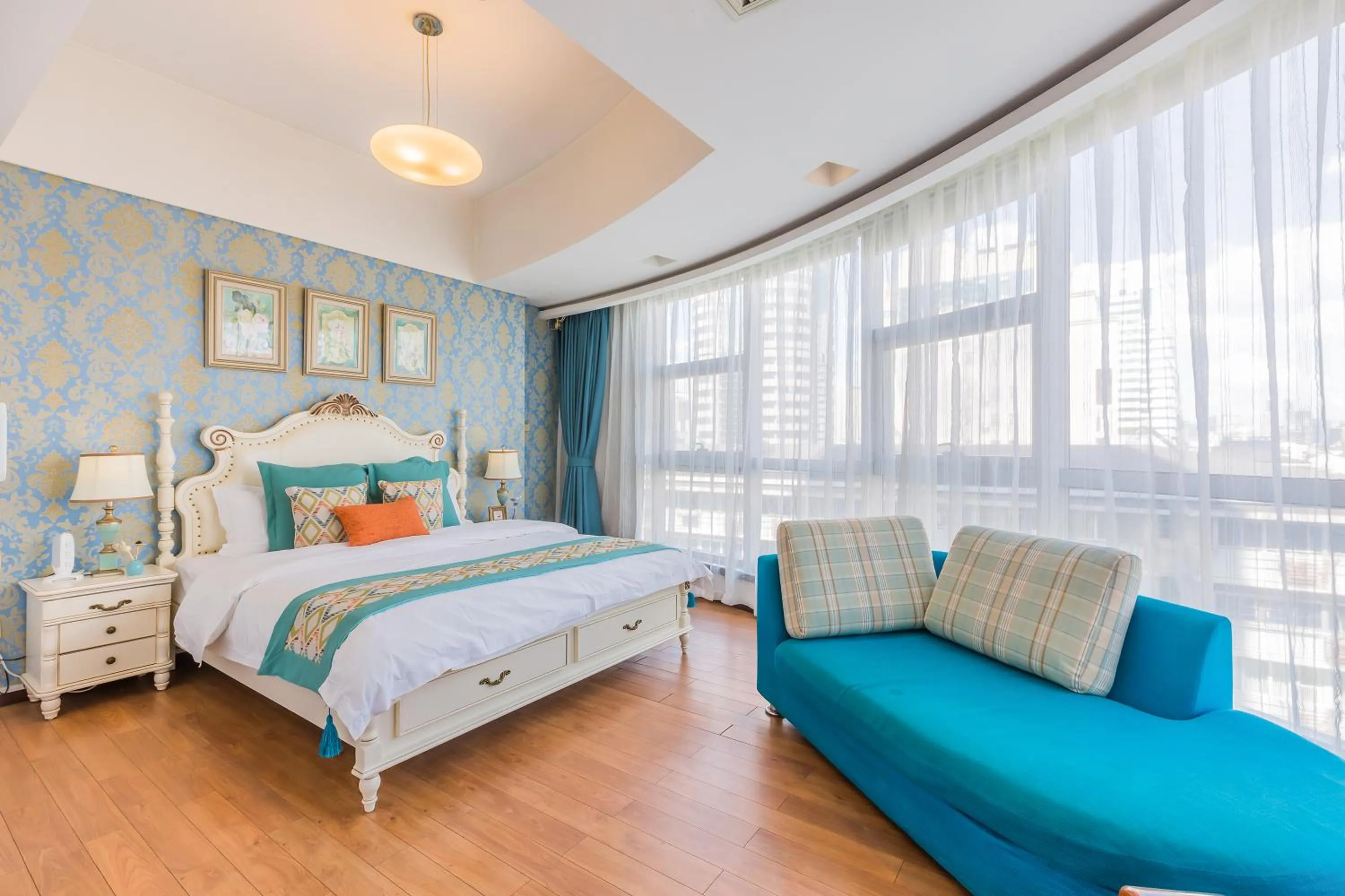 Bed in Westlake Service Apartment