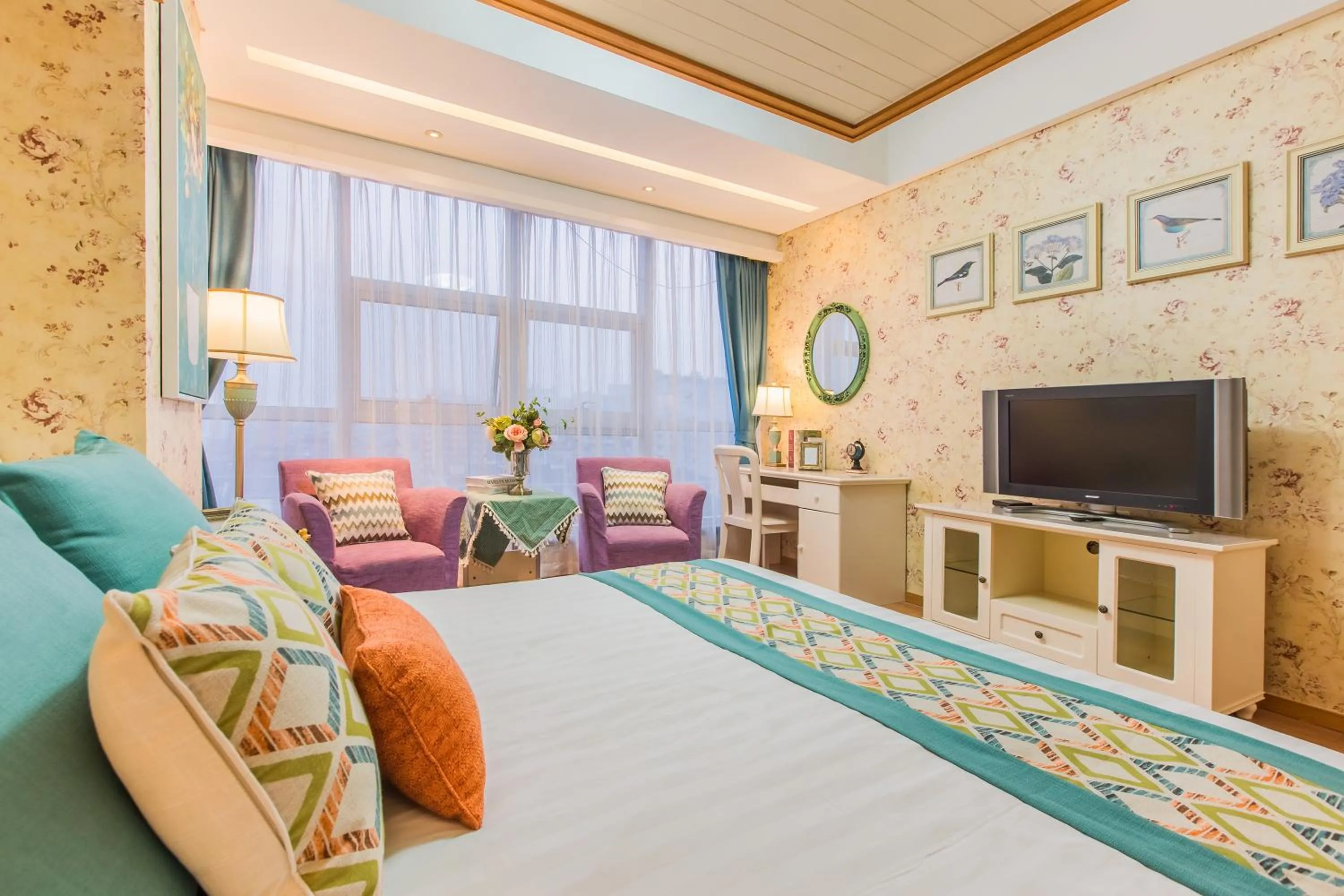 TV and multimedia, Bed in Westlake Service Apartment