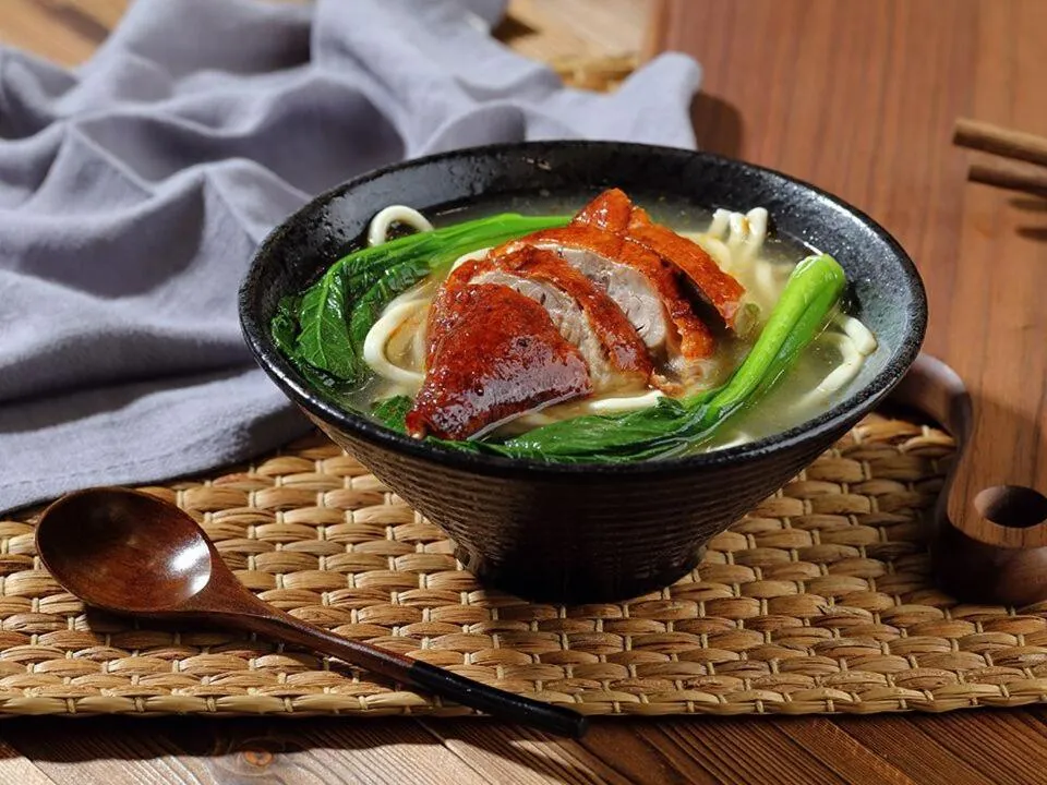 Restaurant/places to eat in Westlake Service Apartment