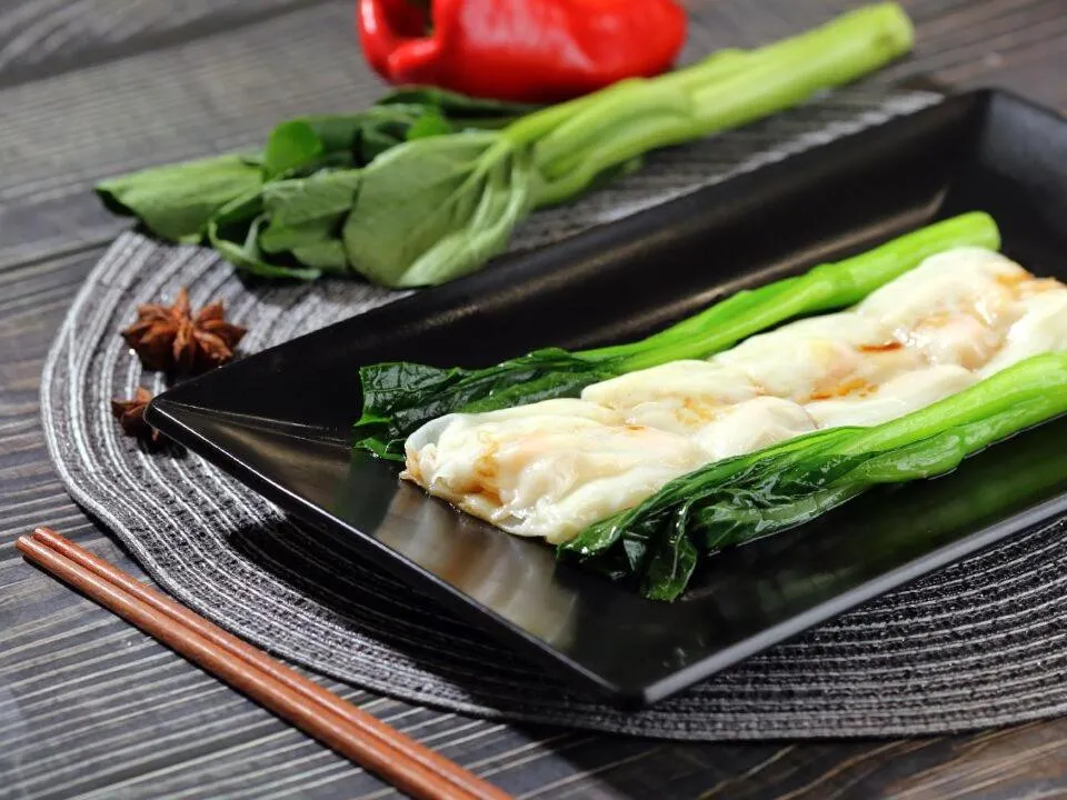 Restaurant/places to eat in Westlake Service Apartment