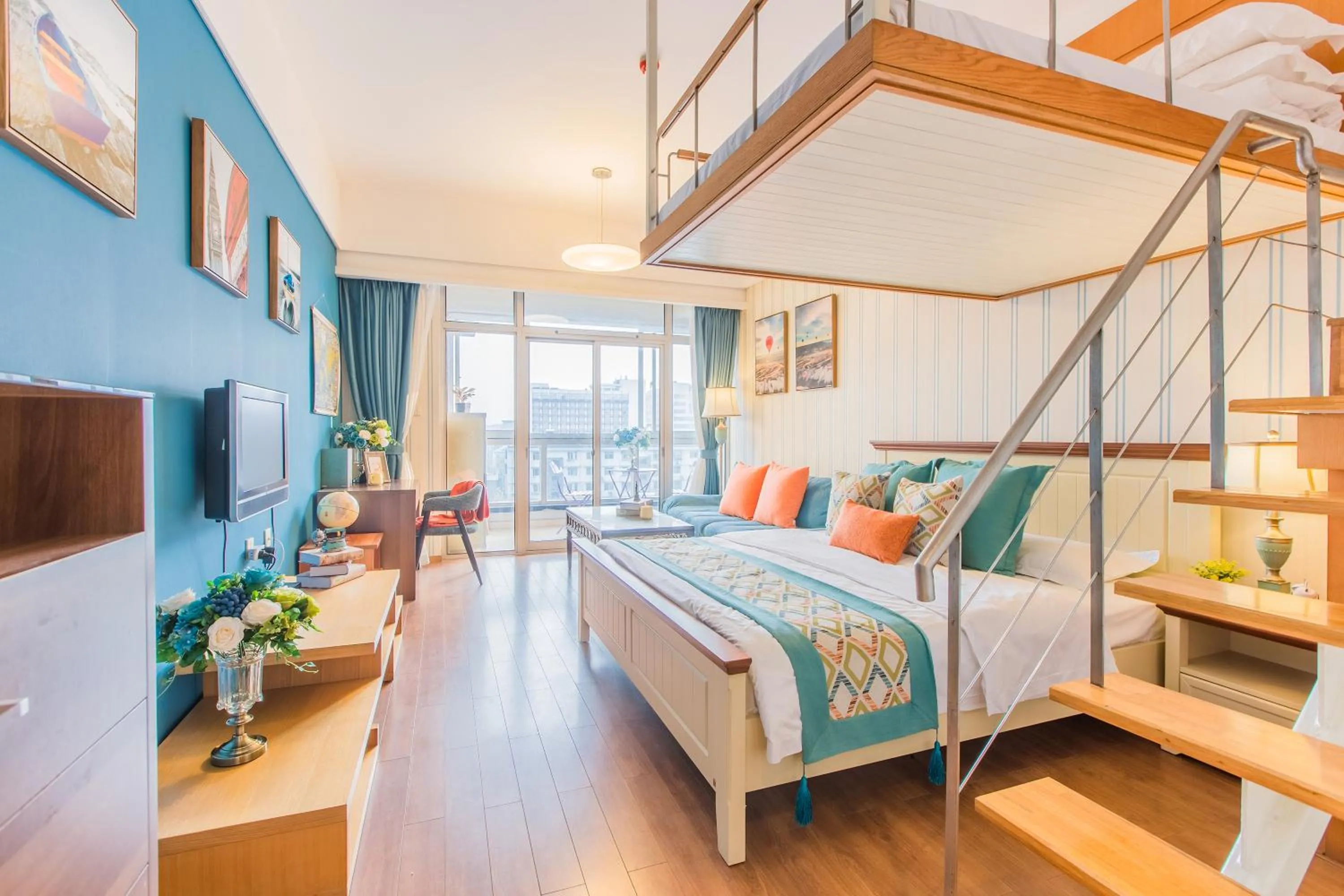 Photo of the whole room, Bed in Westlake Service Apartment