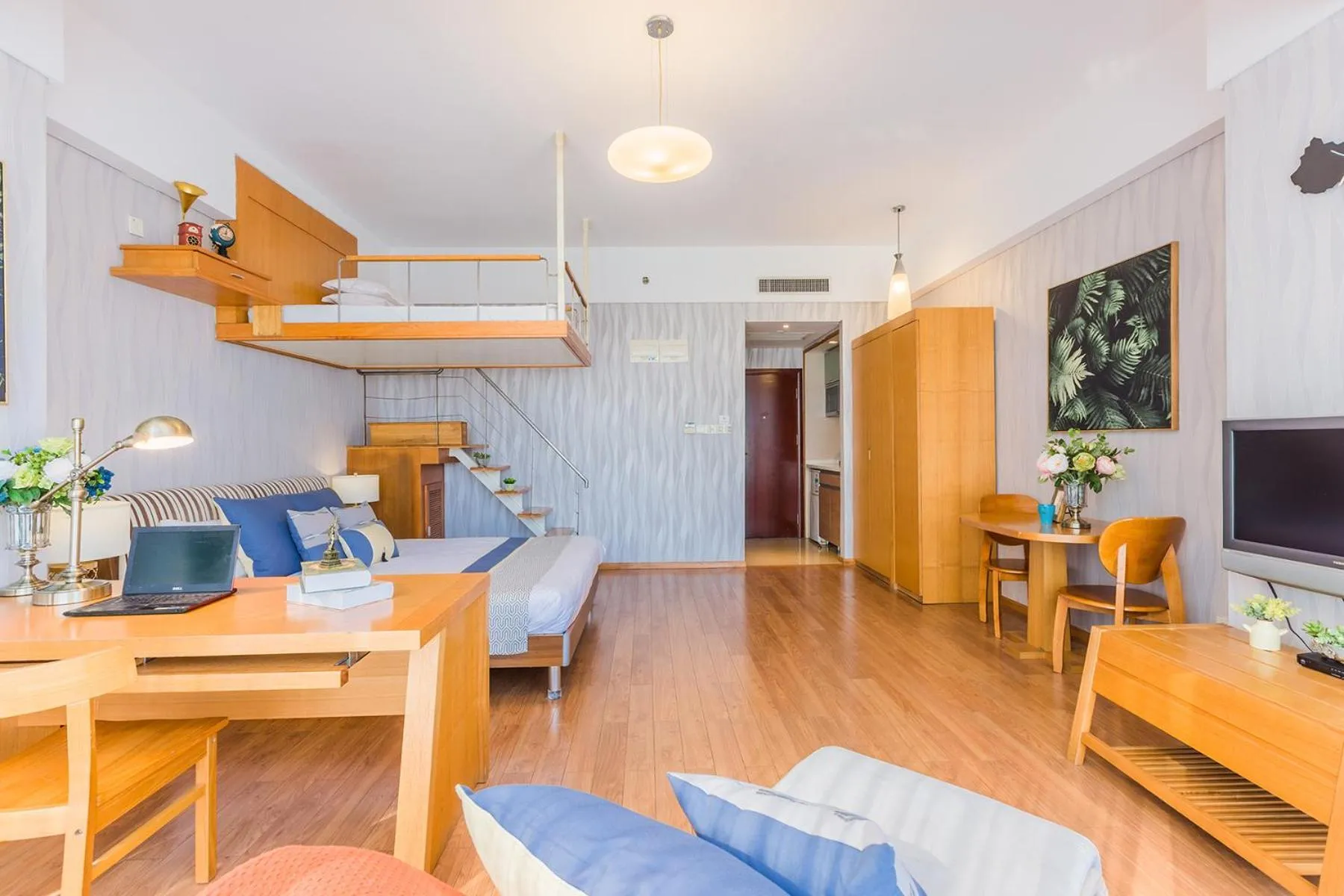Photo of the whole room in Westlake Service Apartment