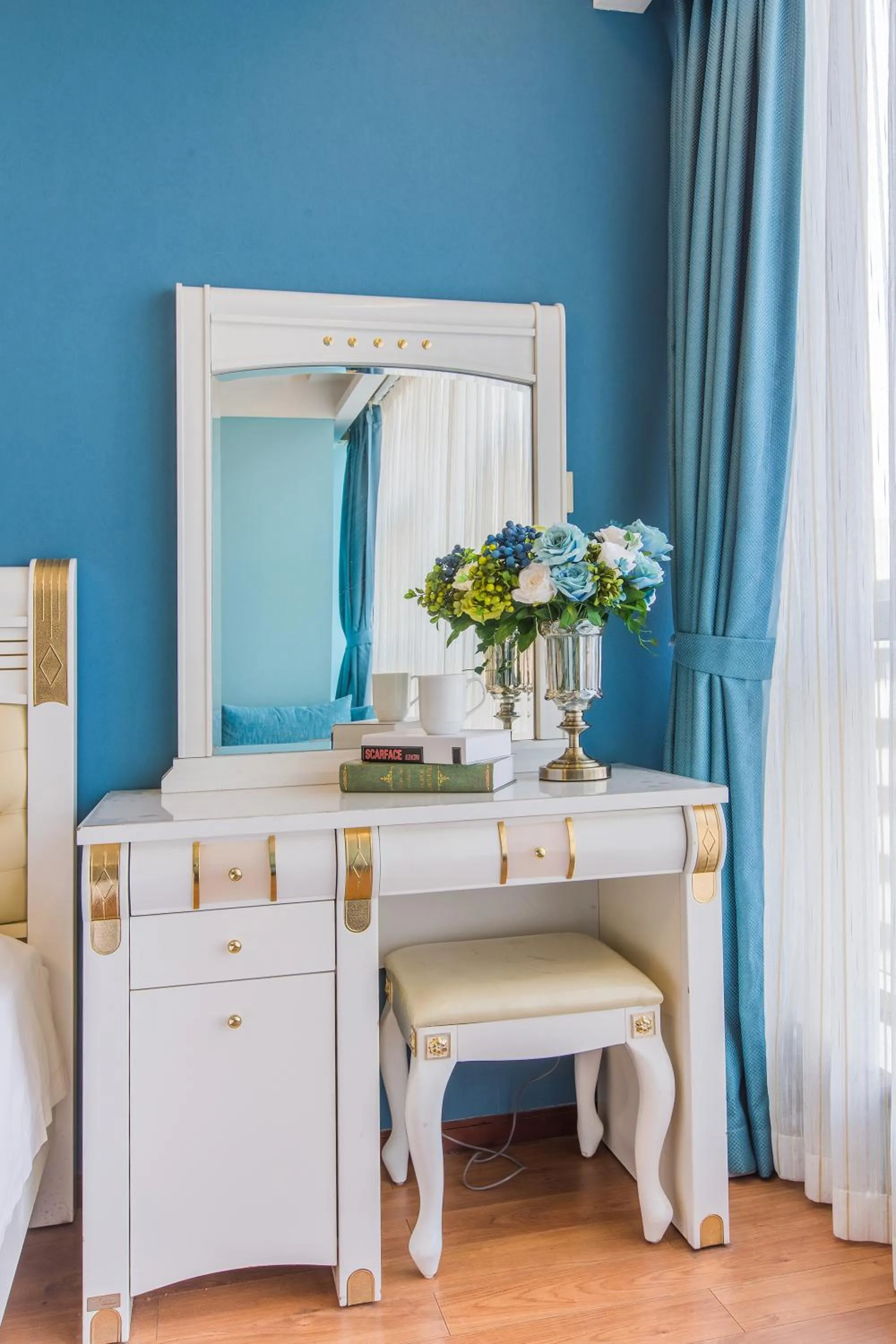 Decorative detail, Bed in Westlake Service Apartment