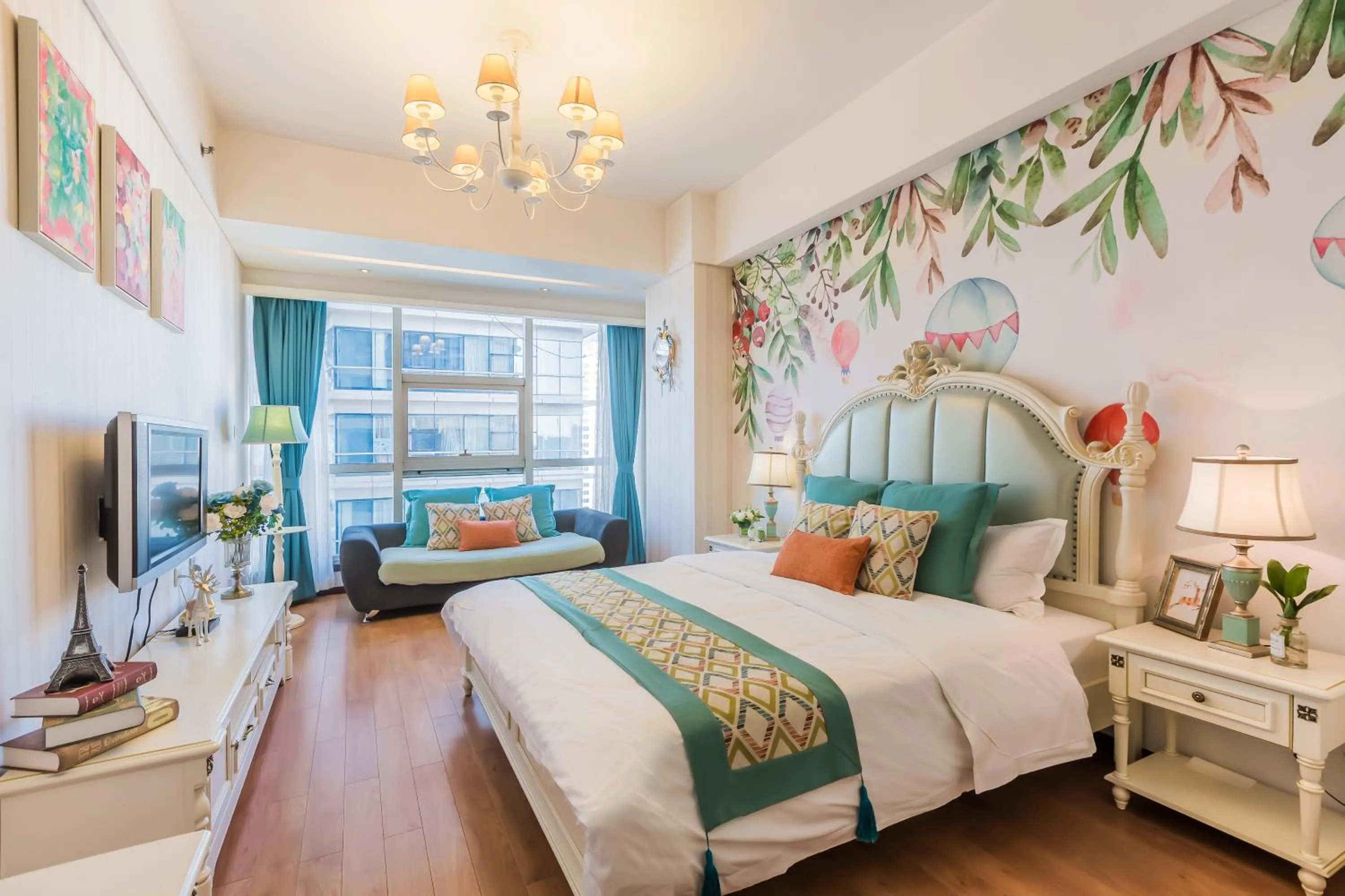Bed in Westlake Service Apartment