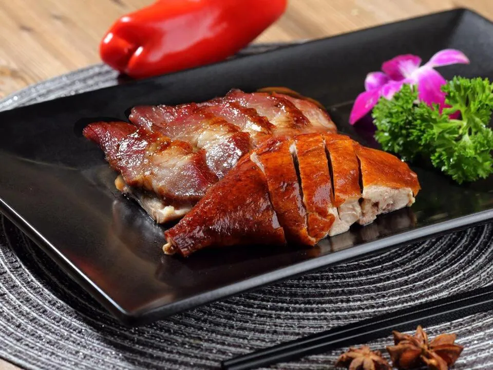 Restaurant/places to eat in Westlake Service Apartment
