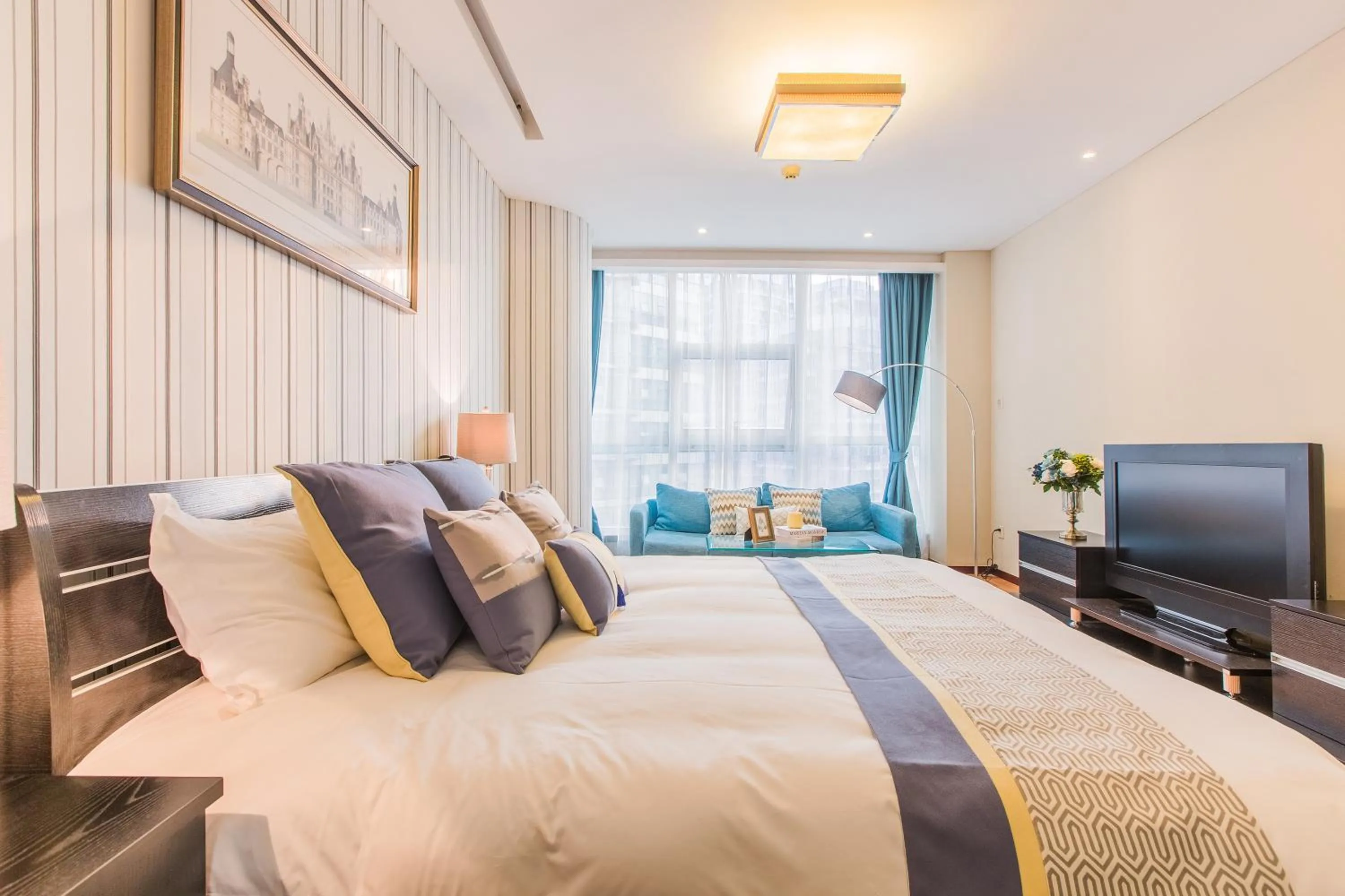 TV and multimedia, Bed in Westlake Service Apartment