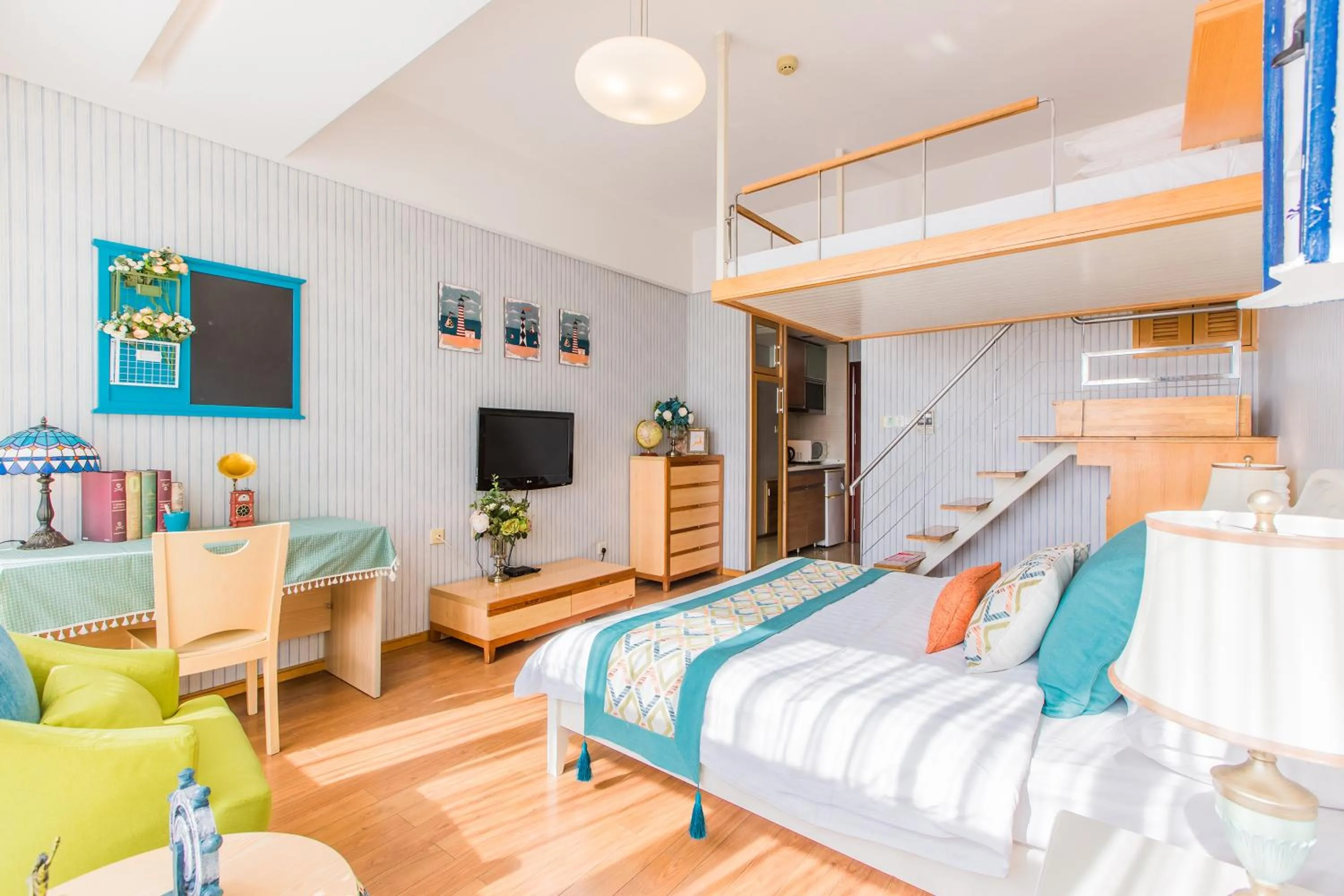 Bedroom, Bed in Westlake Service Apartment