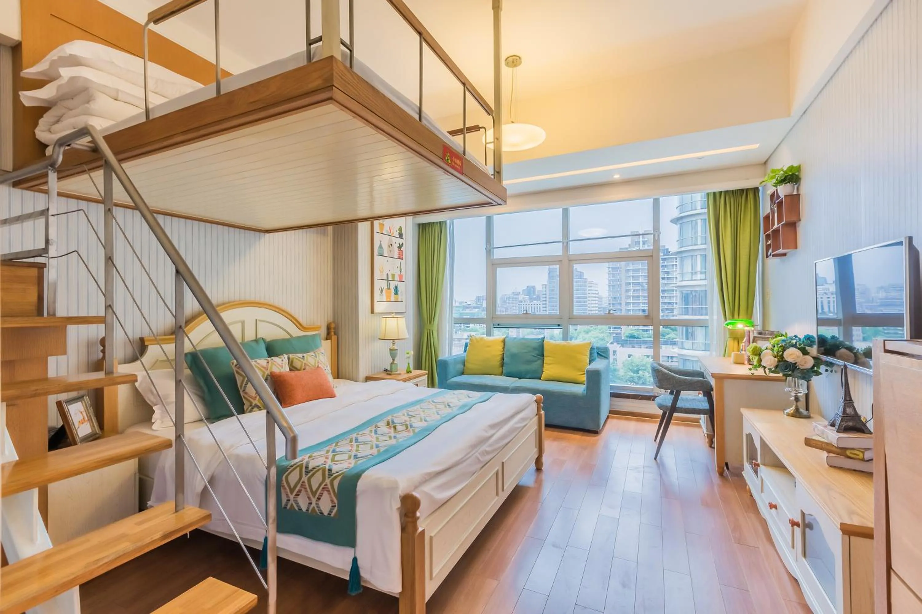 Bed in Westlake Service Apartment