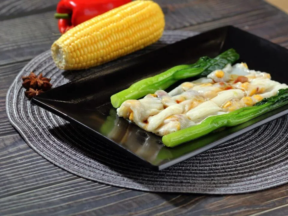 Restaurant/places to eat in Westlake Service Apartment