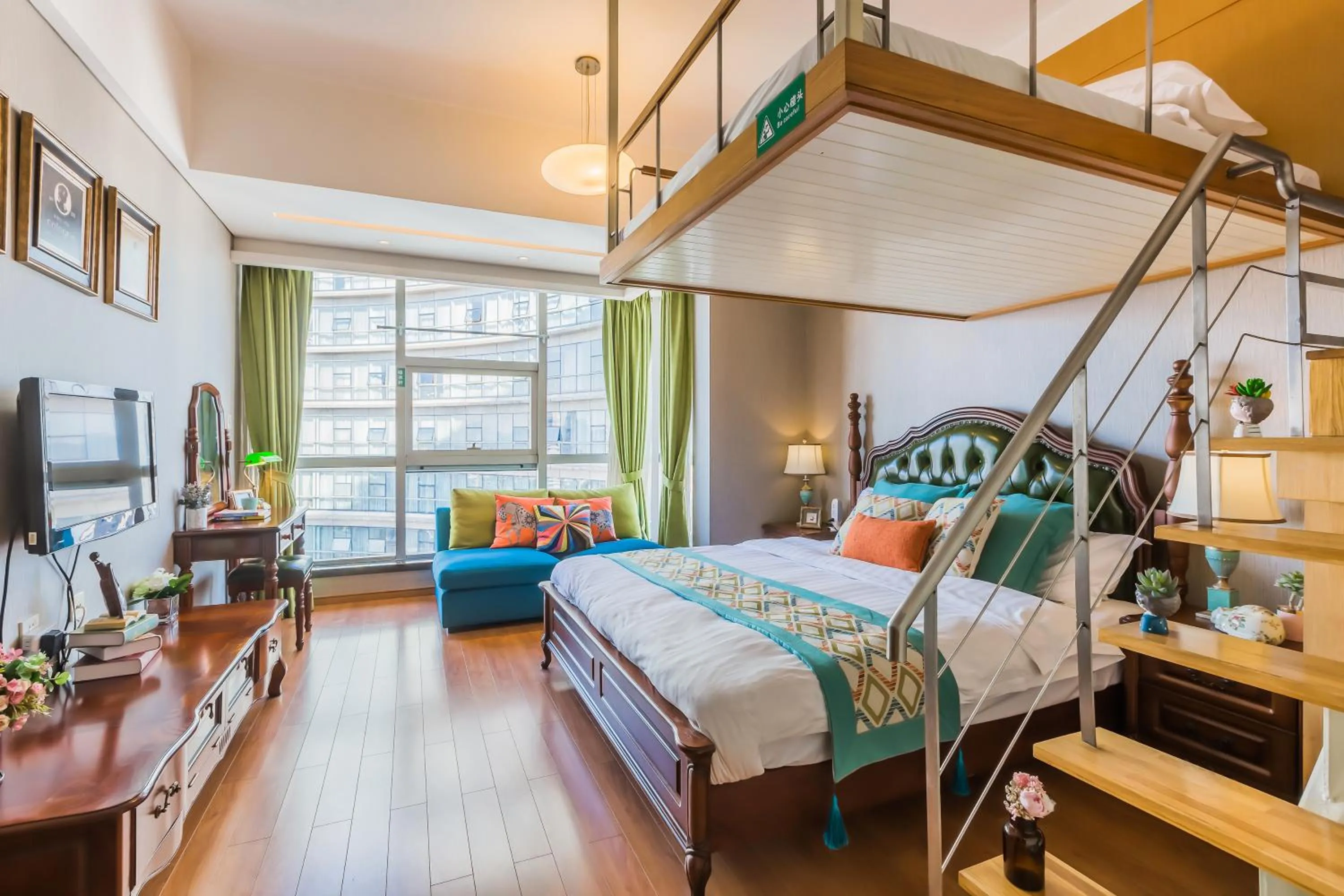 Bed in Westlake Service Apartment