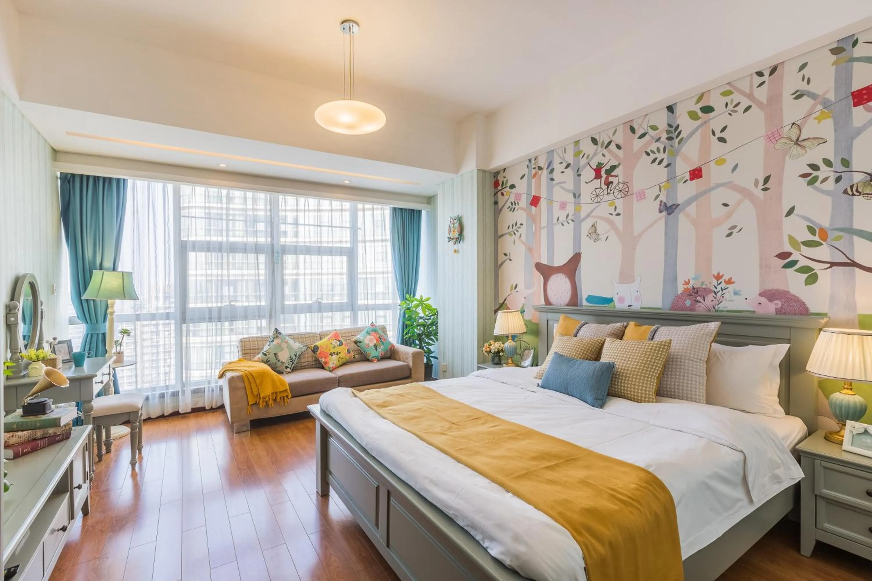 Bed in Westlake Service Apartment
