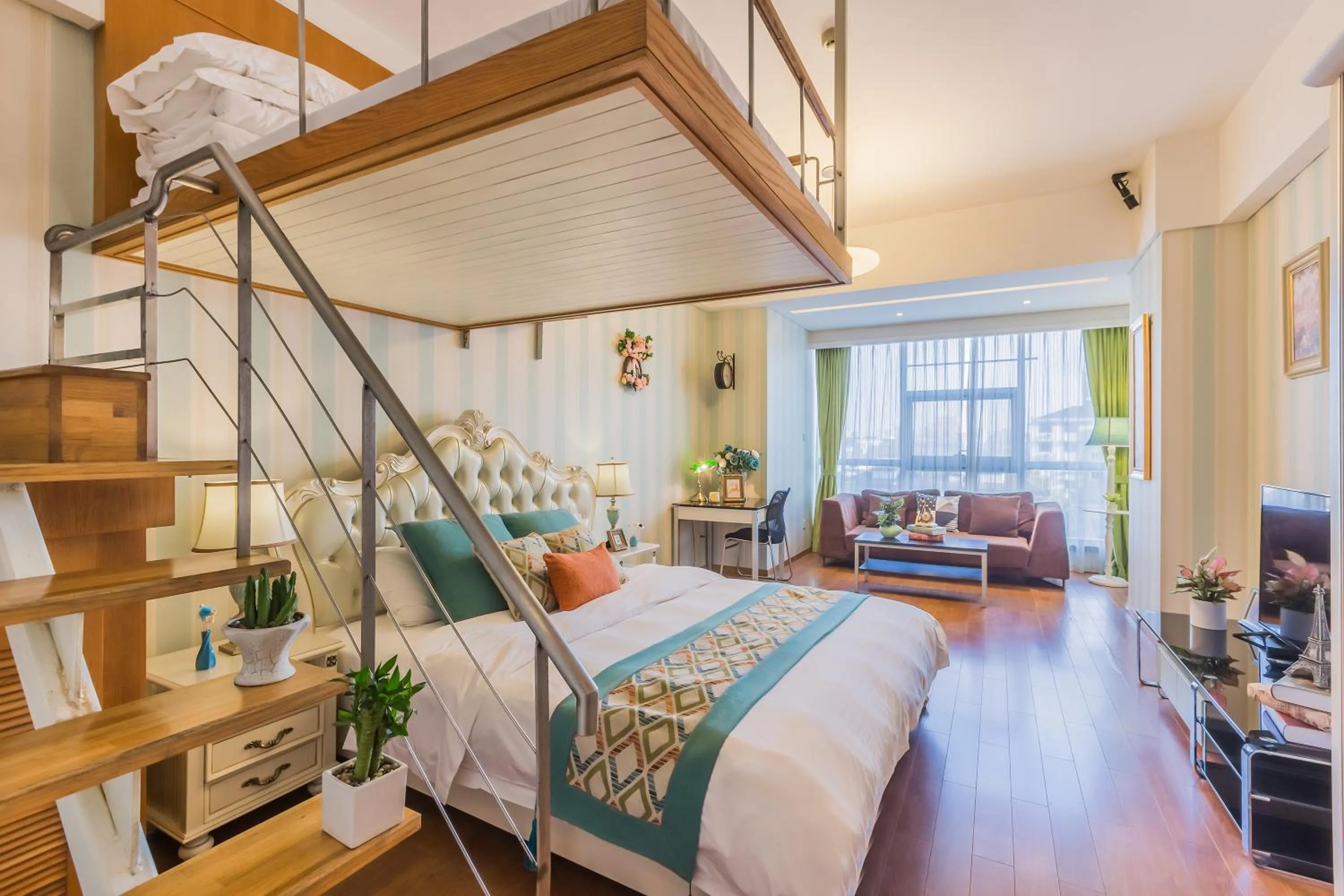 Photo of the whole room, Bed in Westlake Service Apartment