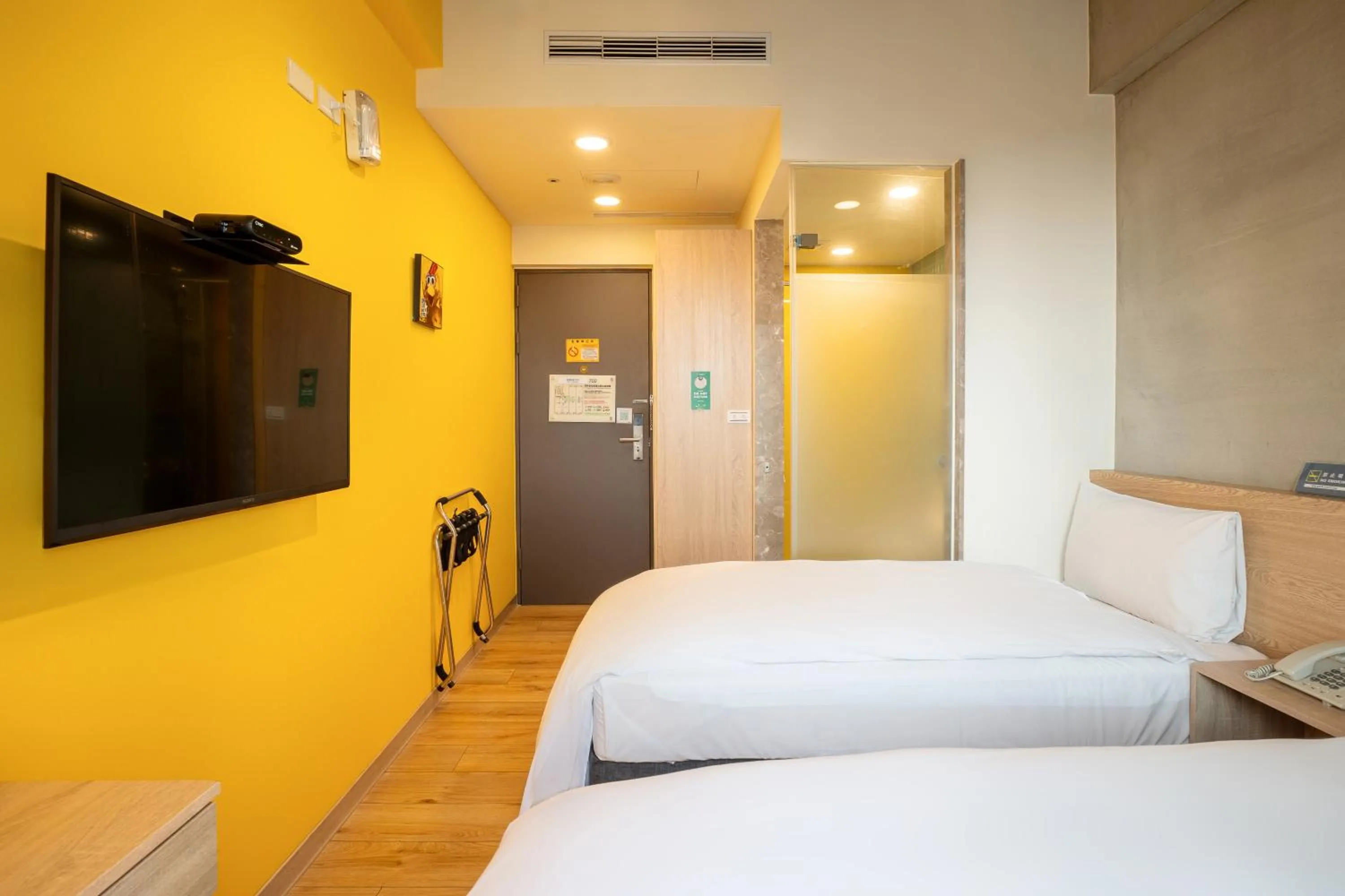 Bed in CHECK inn Express Taichung Yizhong