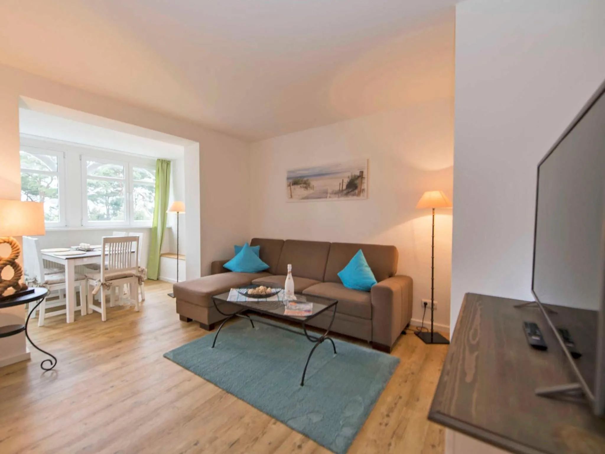Living room in Villa Freia in Binz - WG 11 mit Meerblick und Balkon