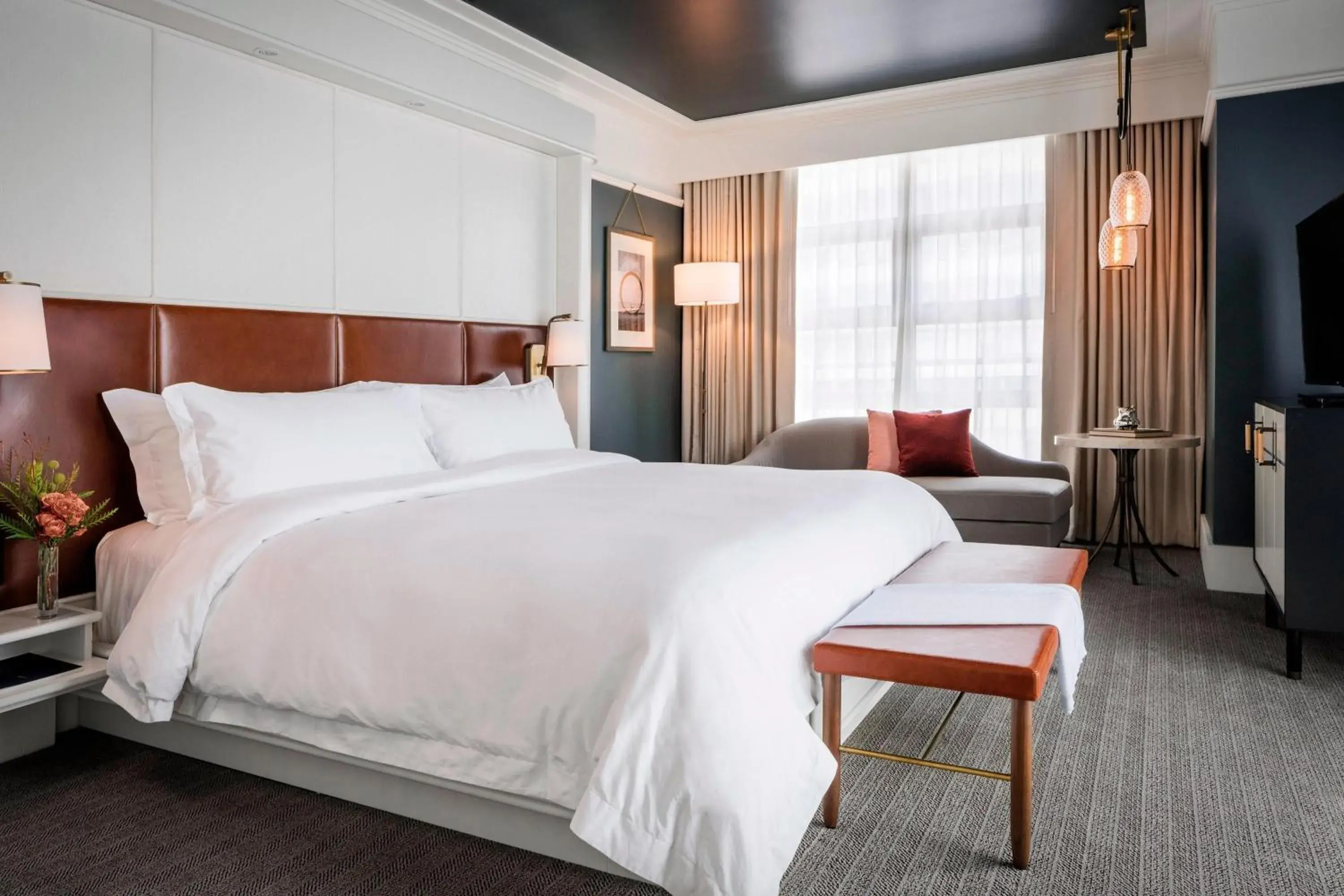 Grand Deluxe King, Corner room in Perry Lane Hotel, a Luxury Collection Hotel, Savannah Grand Deluxe King, Corner room in Perry Lane Hotel, a Luxury Collection Hotel, Savannah