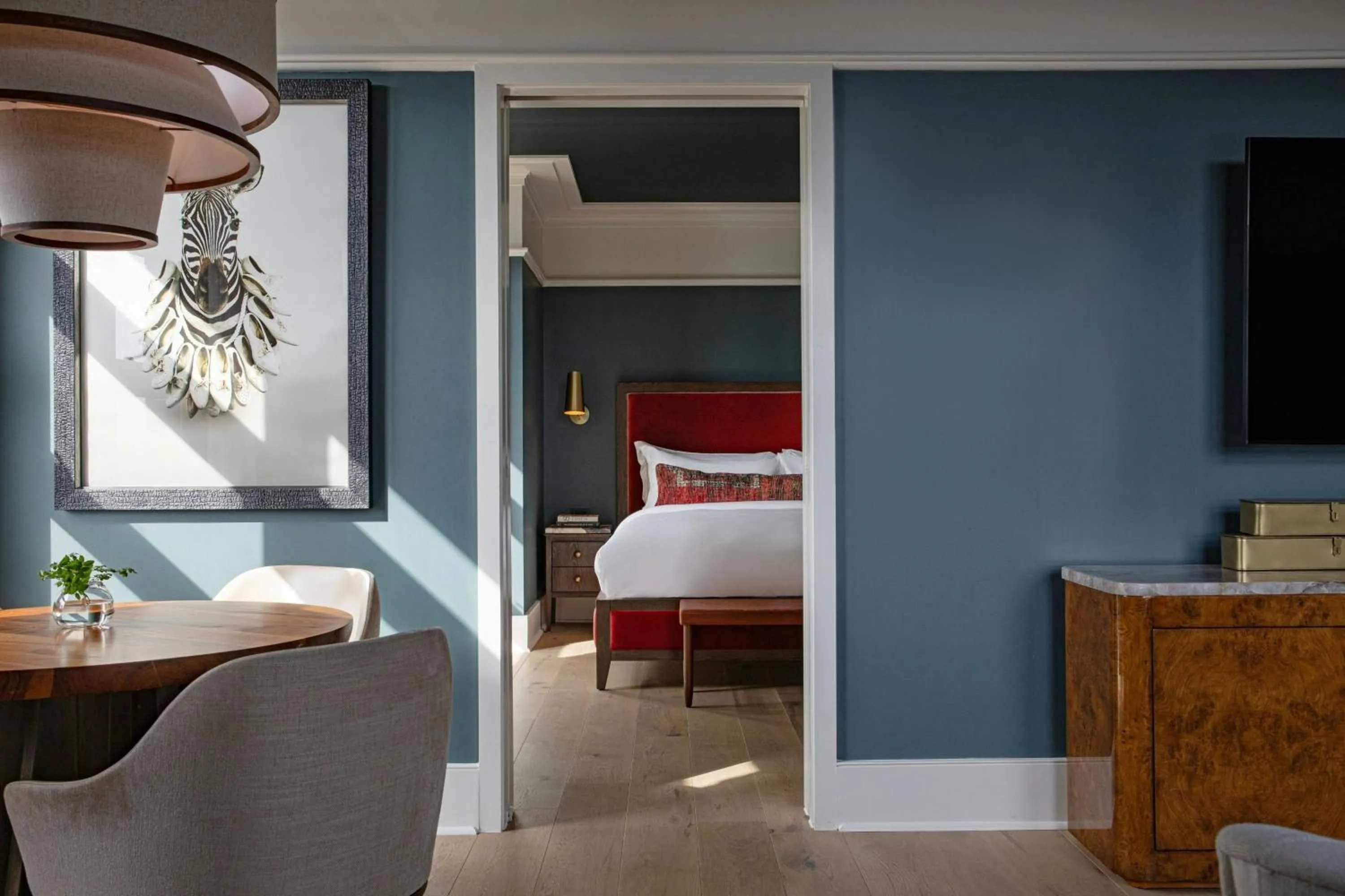 Photo of the whole room, Bed in Perry Lane Hotel, a Luxury Collection Hotel, Savannah