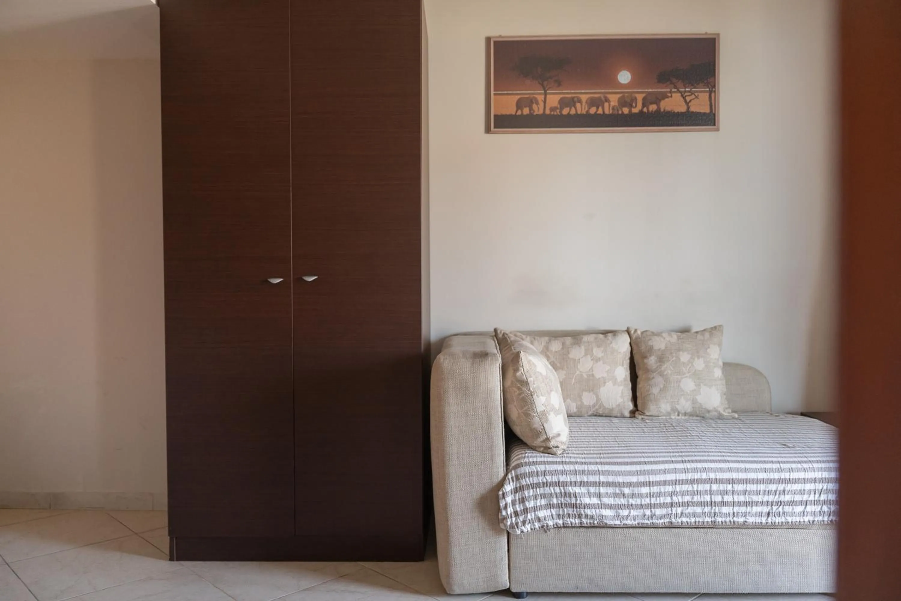 Meliton Inn Hotel & Suites by the beach