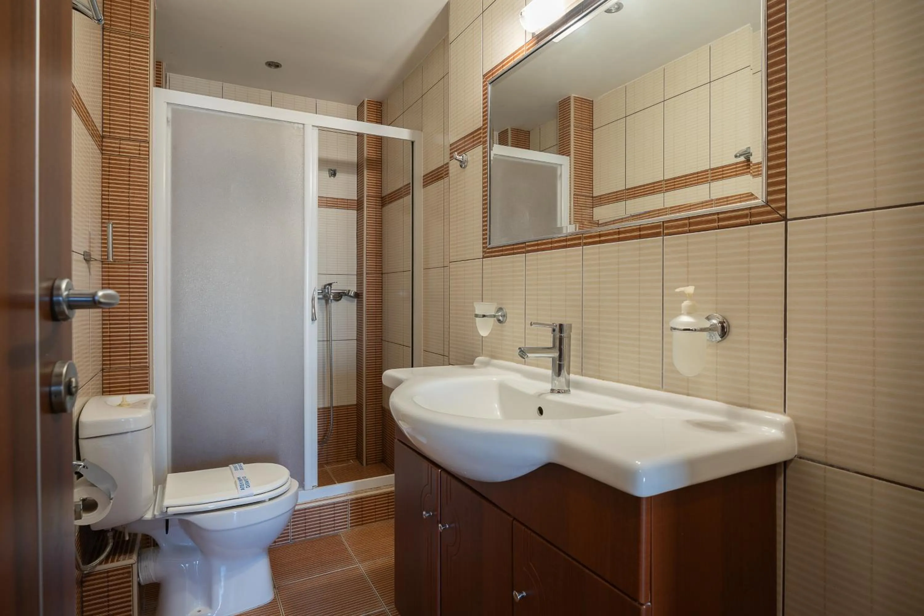 Meliton Inn Hotel & Suites by the beach