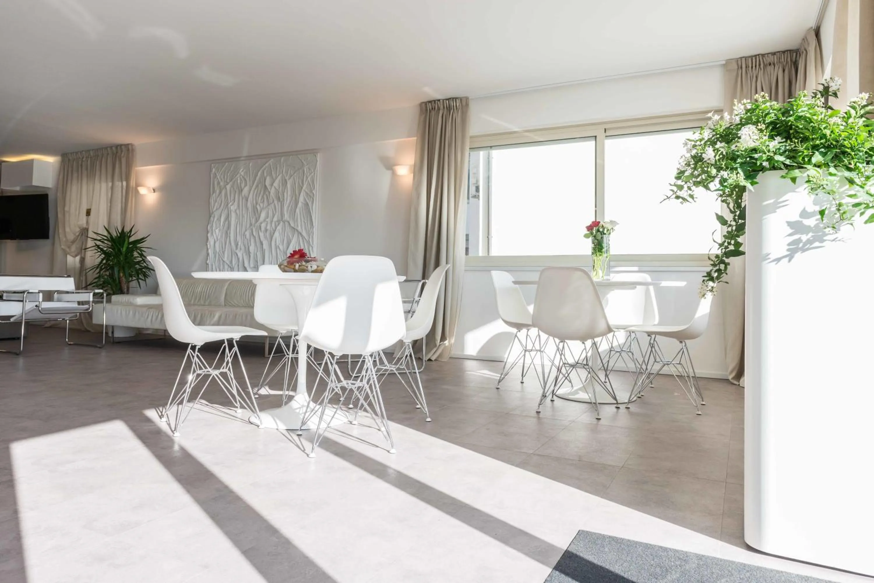 Decorative detail in Hotel Commodore